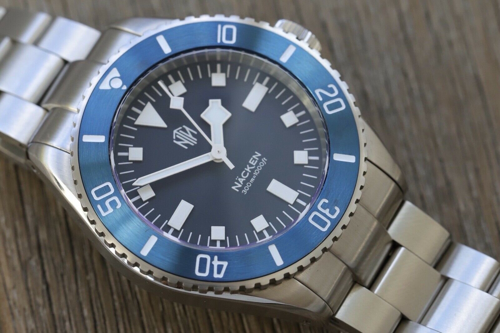 NTH Sub Nacken Modern Blue
