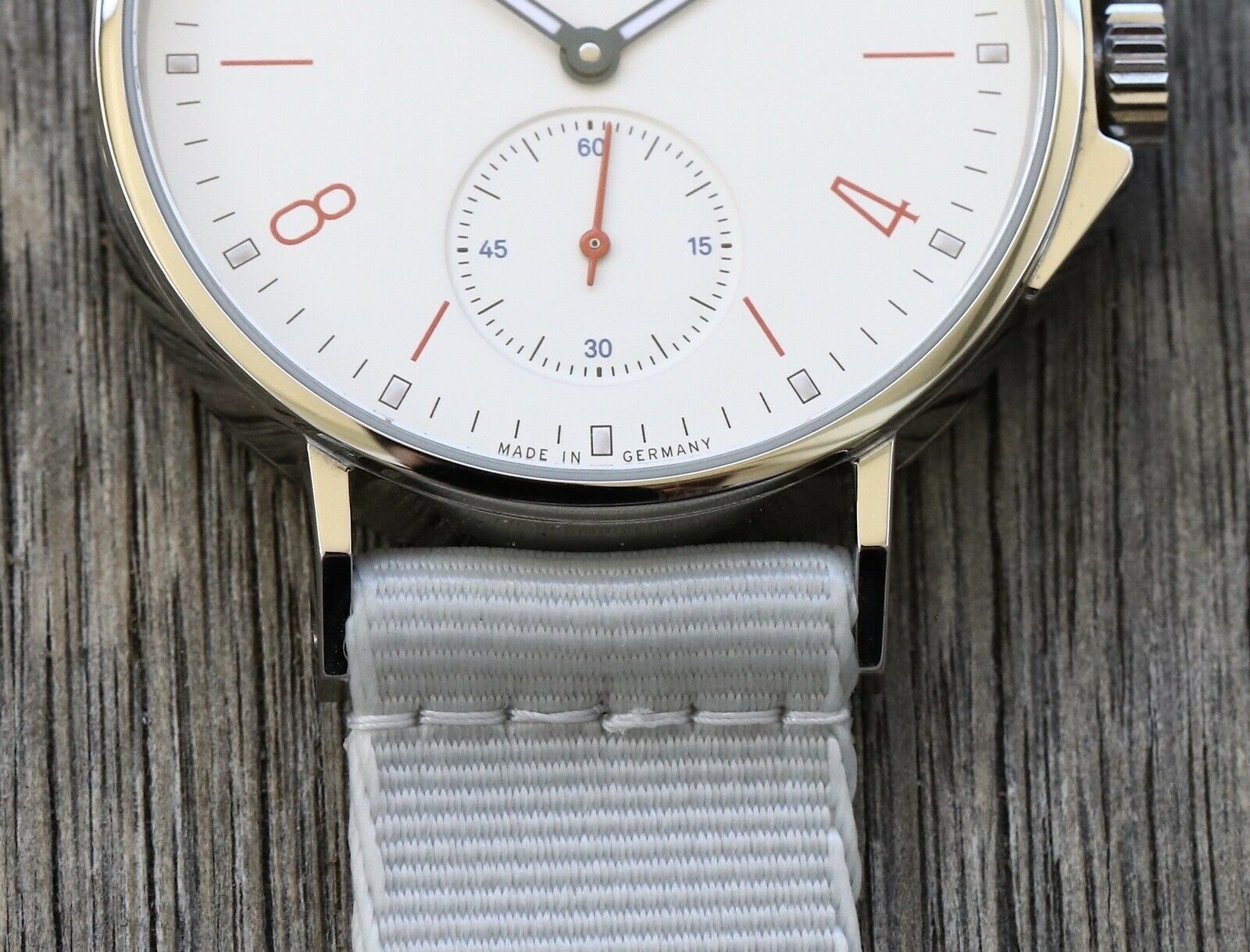 Nomos Ahoi Neomatik Siren White 564 – 2021
