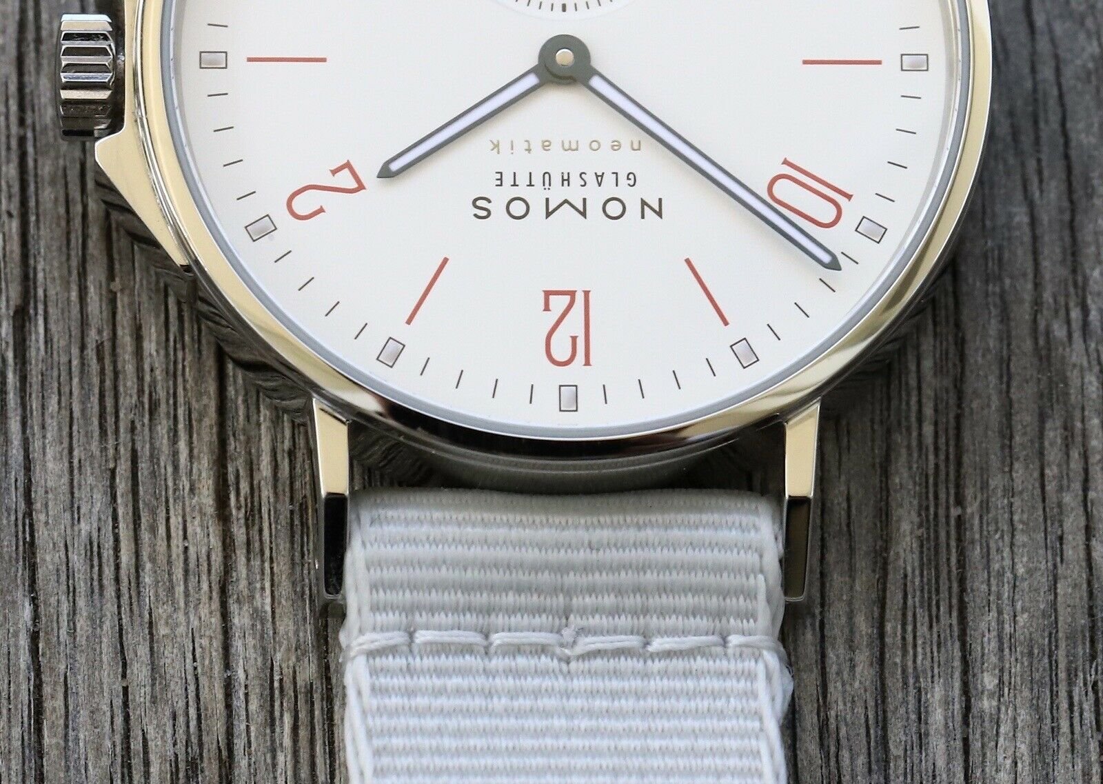 Nomos 564 clearance