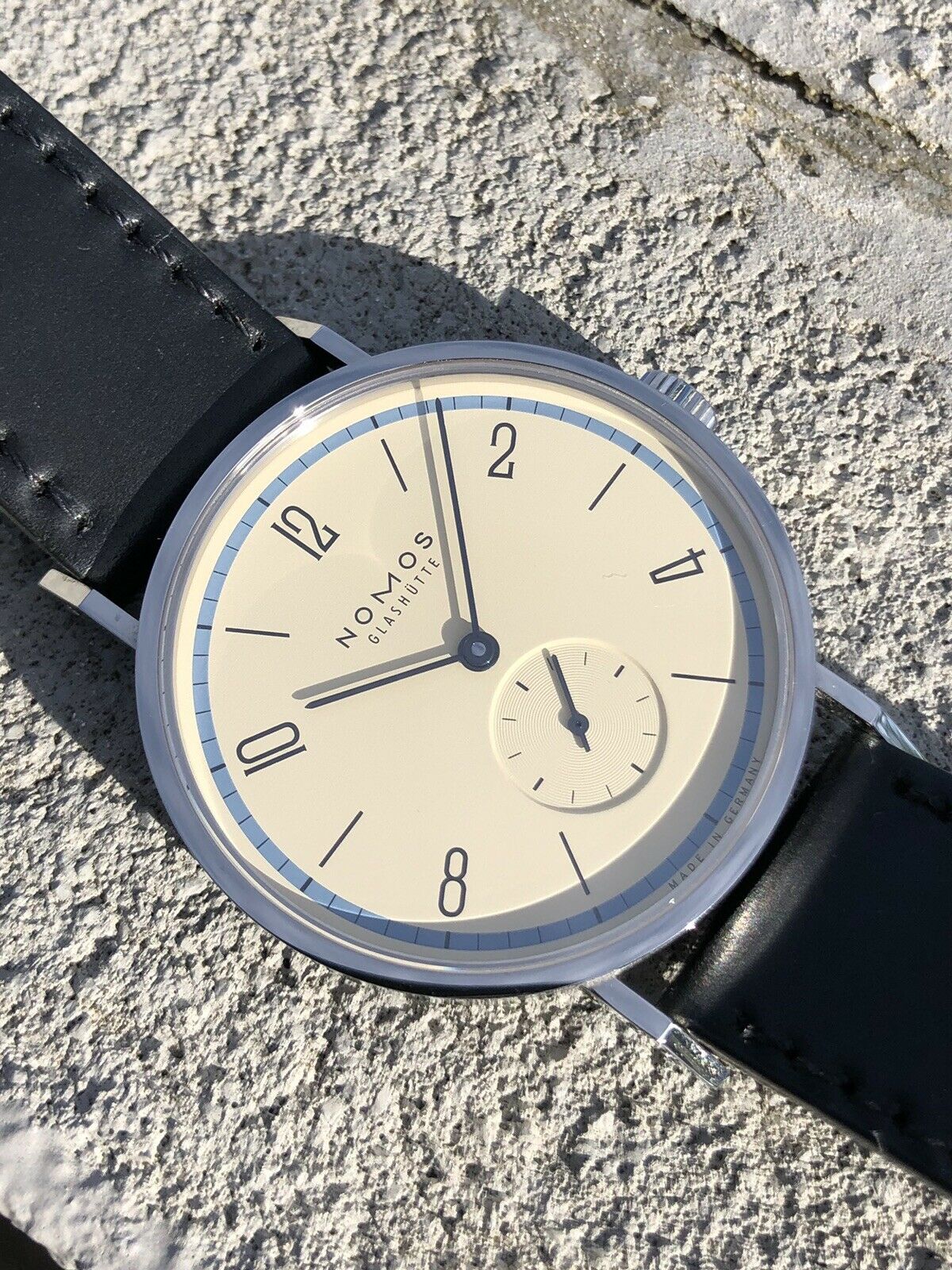 Nomos_Tangente_A_Century_of_Bauhaus_Watch_Vault_282_29.jpg