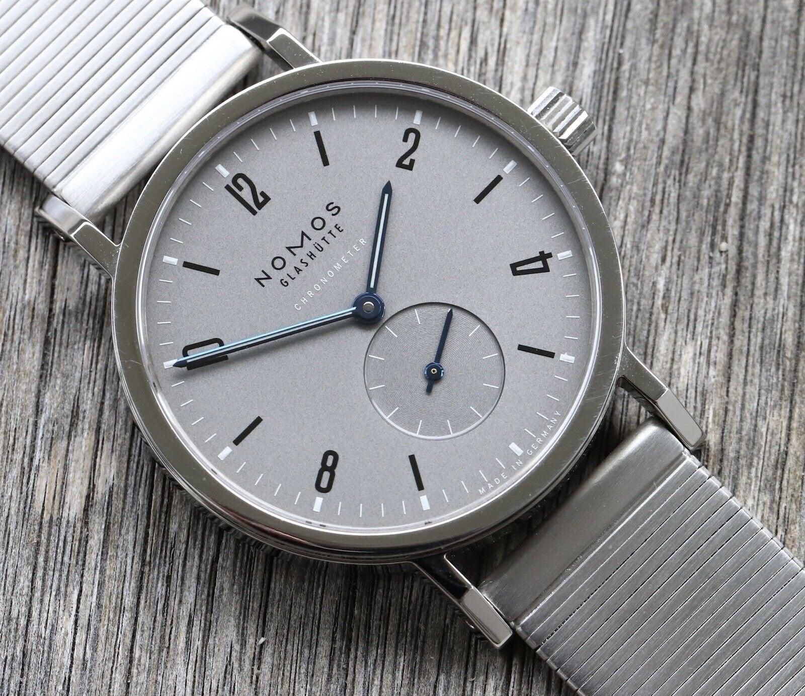 Nomos tangente cheap sport hodinkee
