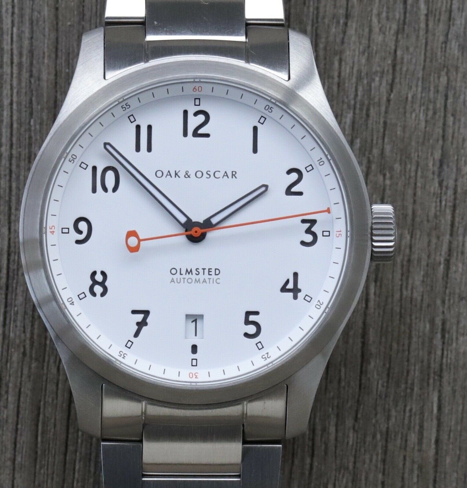 Oak_and_Oscar_Olmsted_Watch_Vault_01.jpg