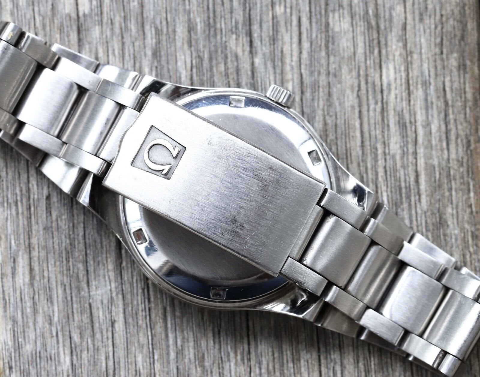 Omega seamaster 1975 online