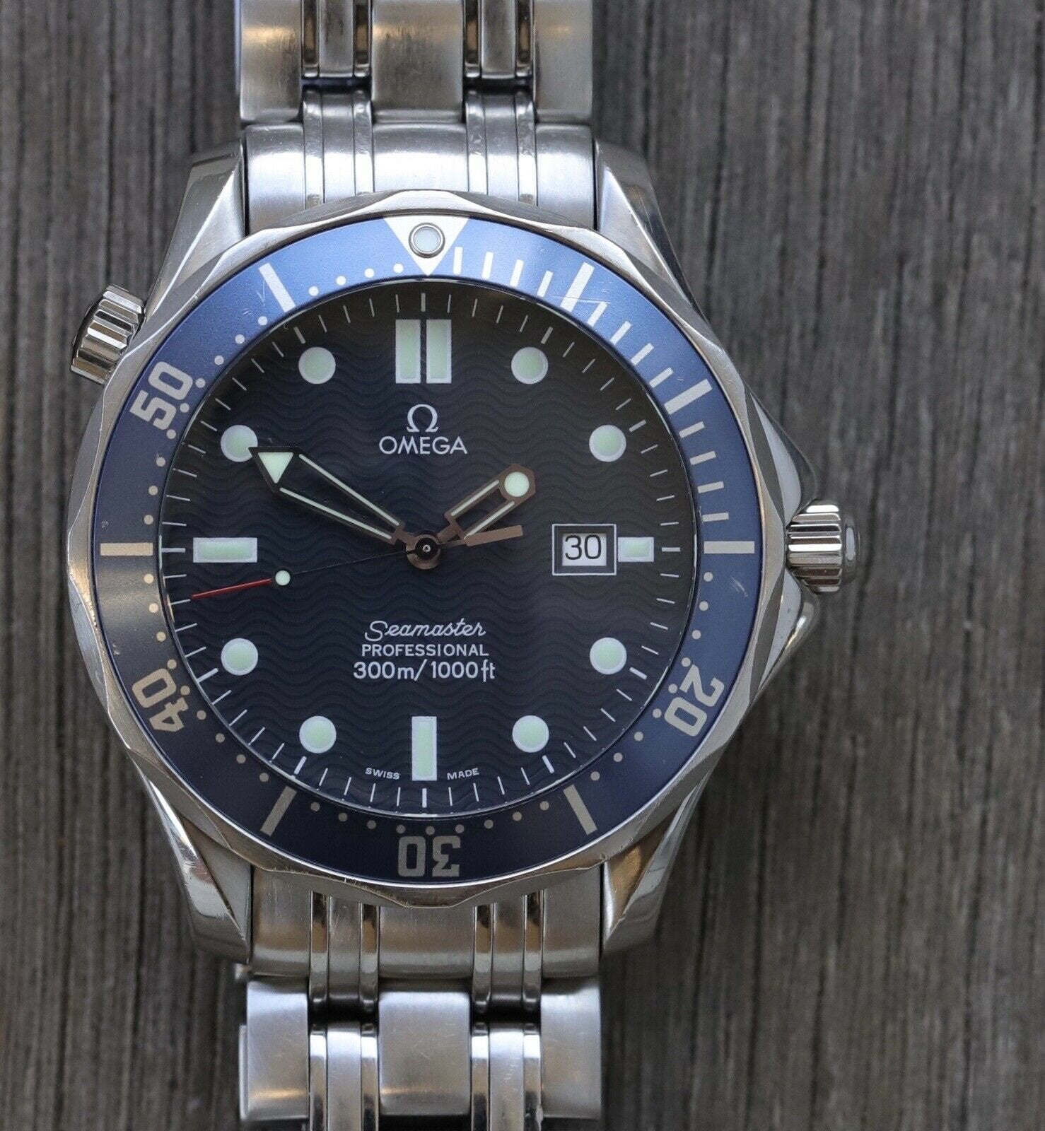 Omega_Seamaster_300M_2541.80_41mm_Quartz_E2_80_93_1998_Watch_Vault_01.jpg