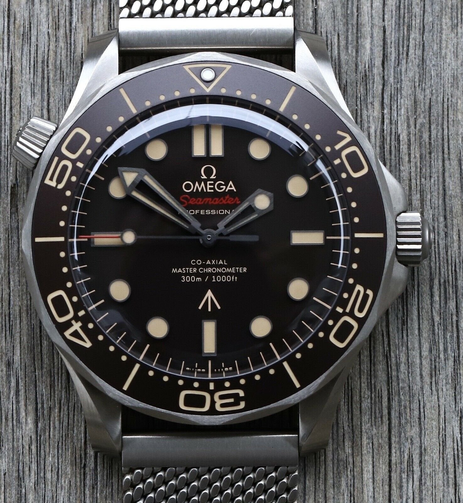 Omega Seamaster 300M 'No Time to Die' NTTD 007 210.90.42.20.01.001 - 2020