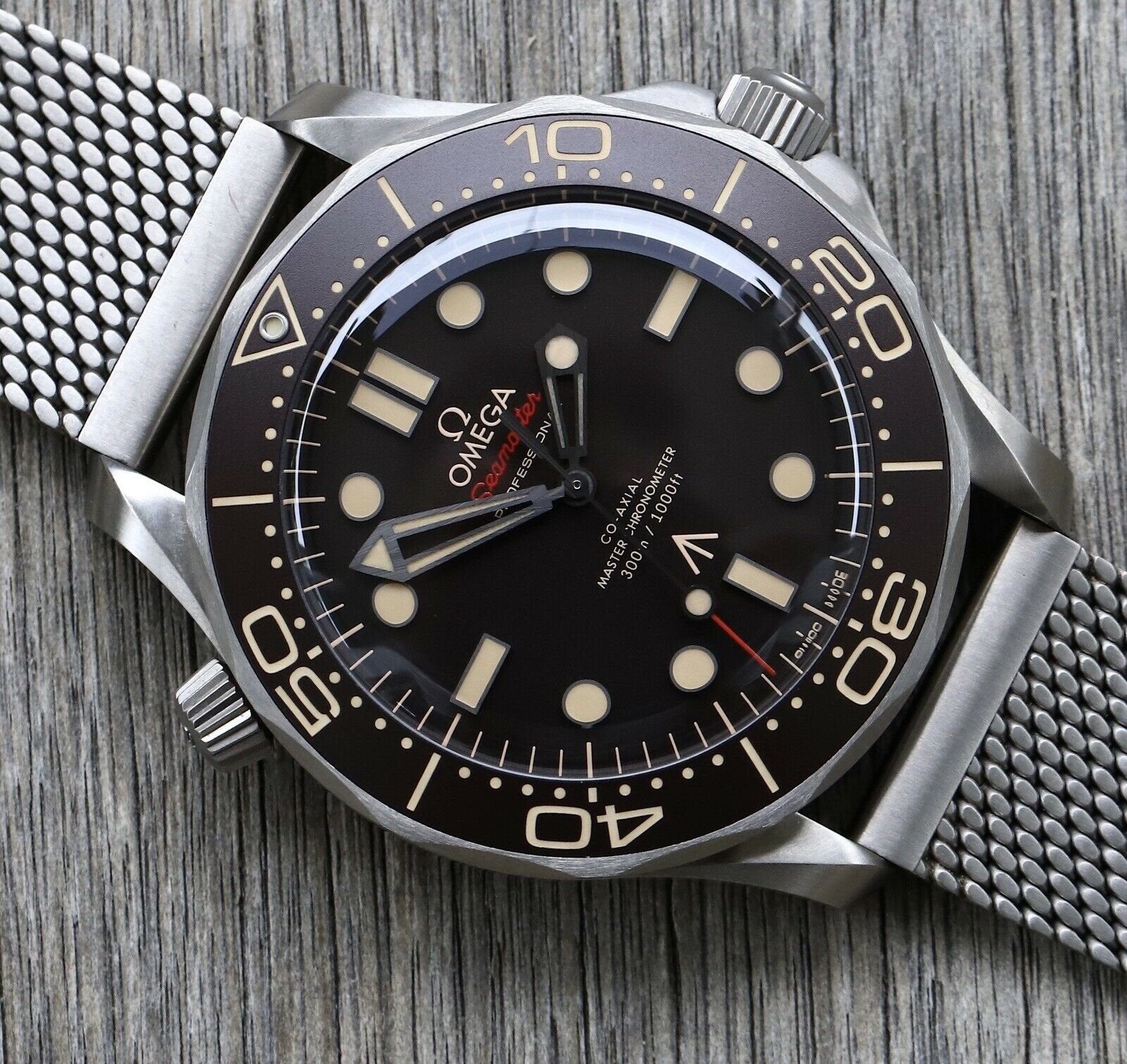 Omega Seamaster 300M 'No Time to Die' NTTD 007 210.90.42.20.01.001 - 2020