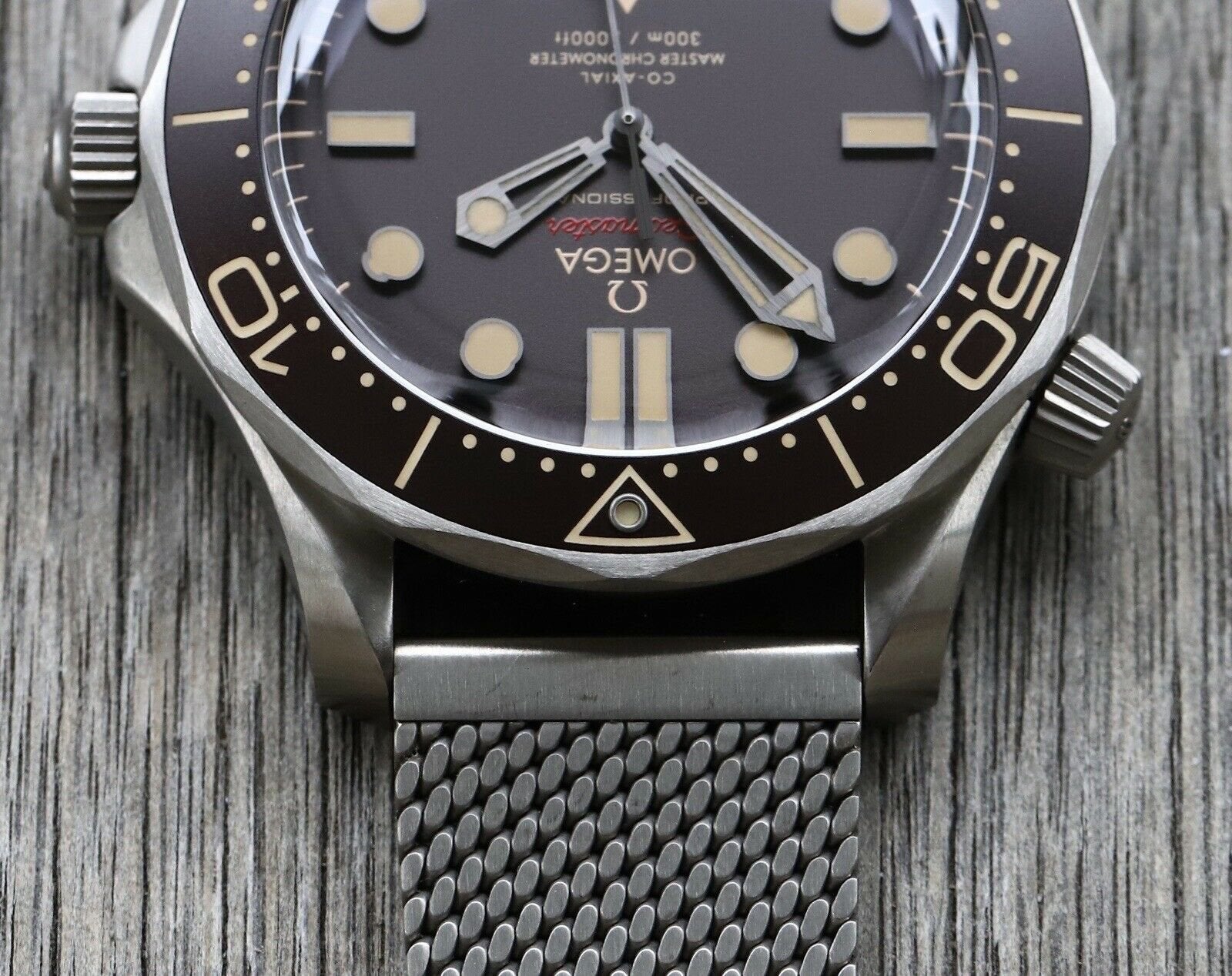Omega Seamaster 300M 'No Time to Die' NTTD 007 210.90.42.20.01.001 - 2020