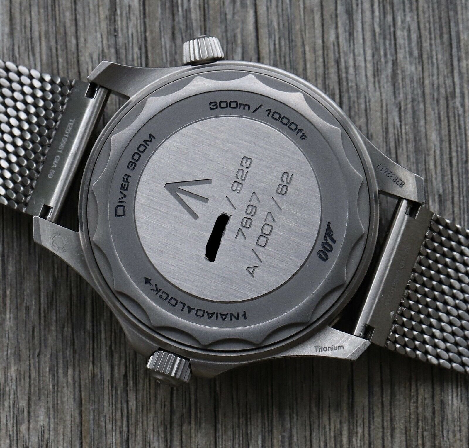 Omega Seamaster 300M 'No Time to Die' NTTD 007 210.90.42.20.01.001 - 2020