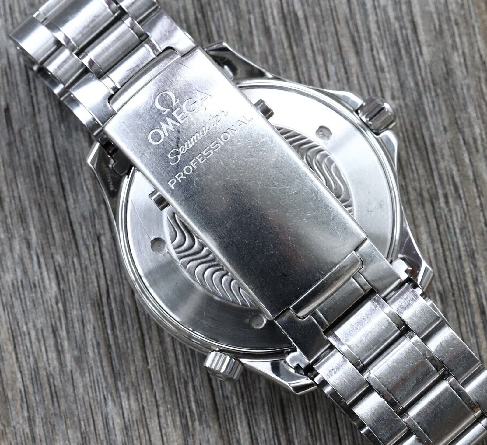 Omega seamaster store 300 clasp
