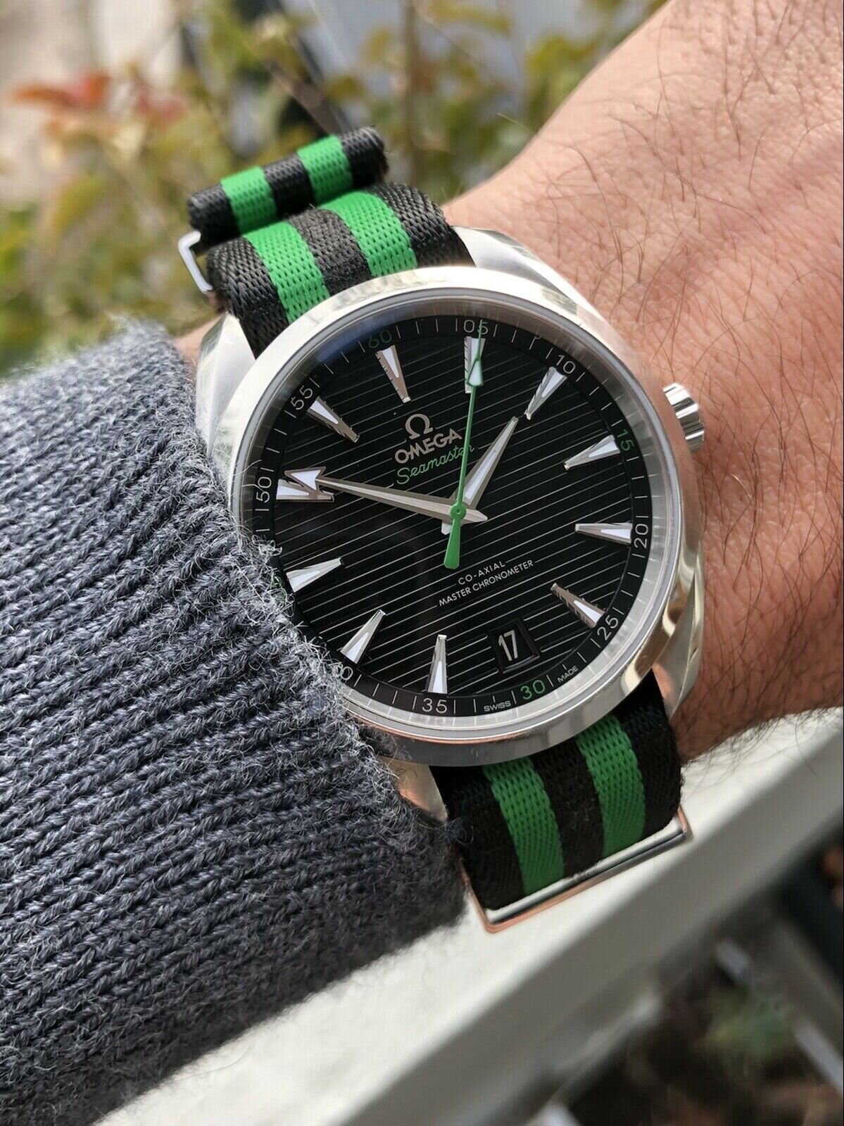 Omega seamaster aqua best sale terra golf green
