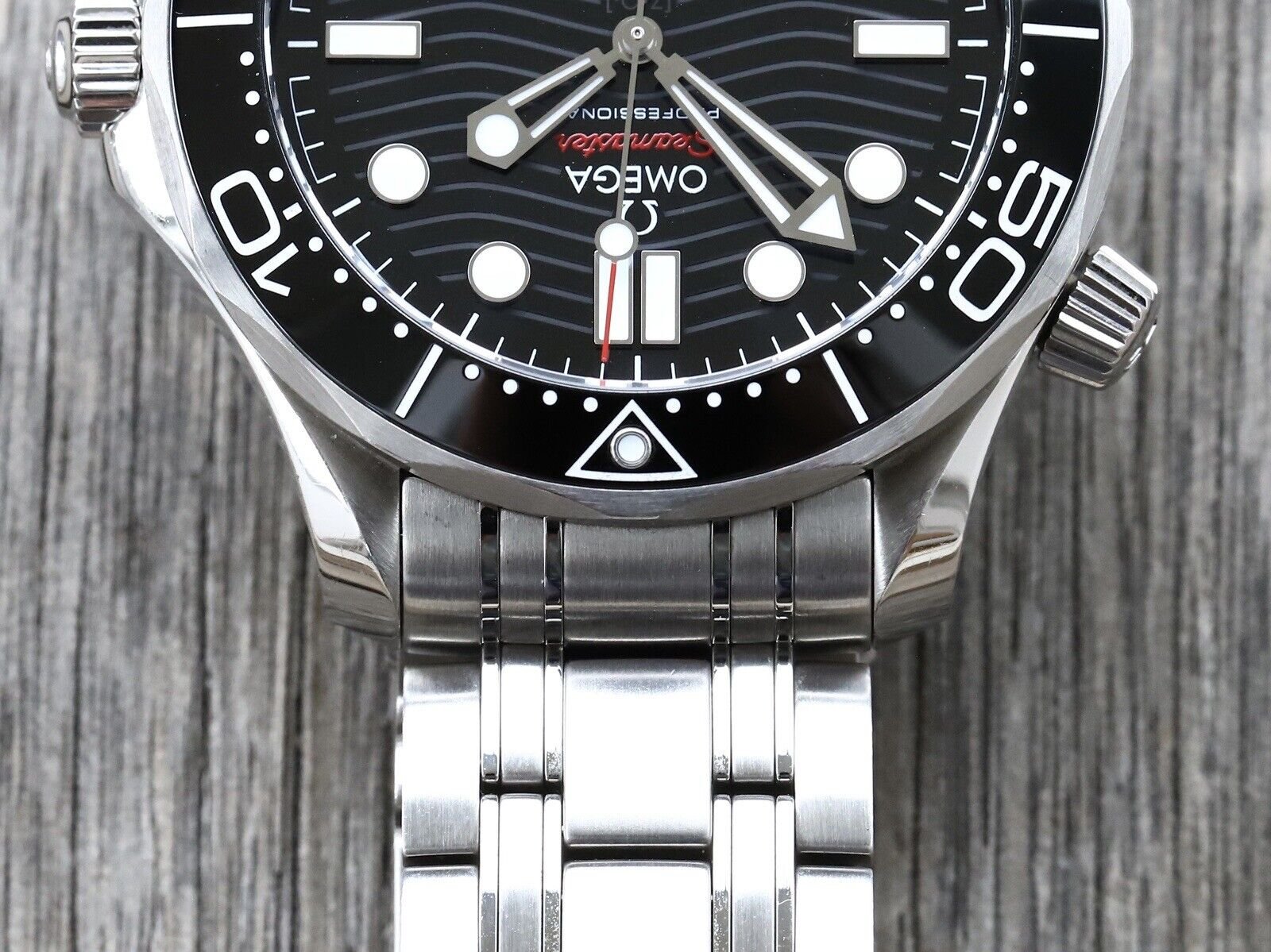Omega Seamaster Diver 300M Co-Axial Black 42mm 210.30.42.20.01.001 - 2020