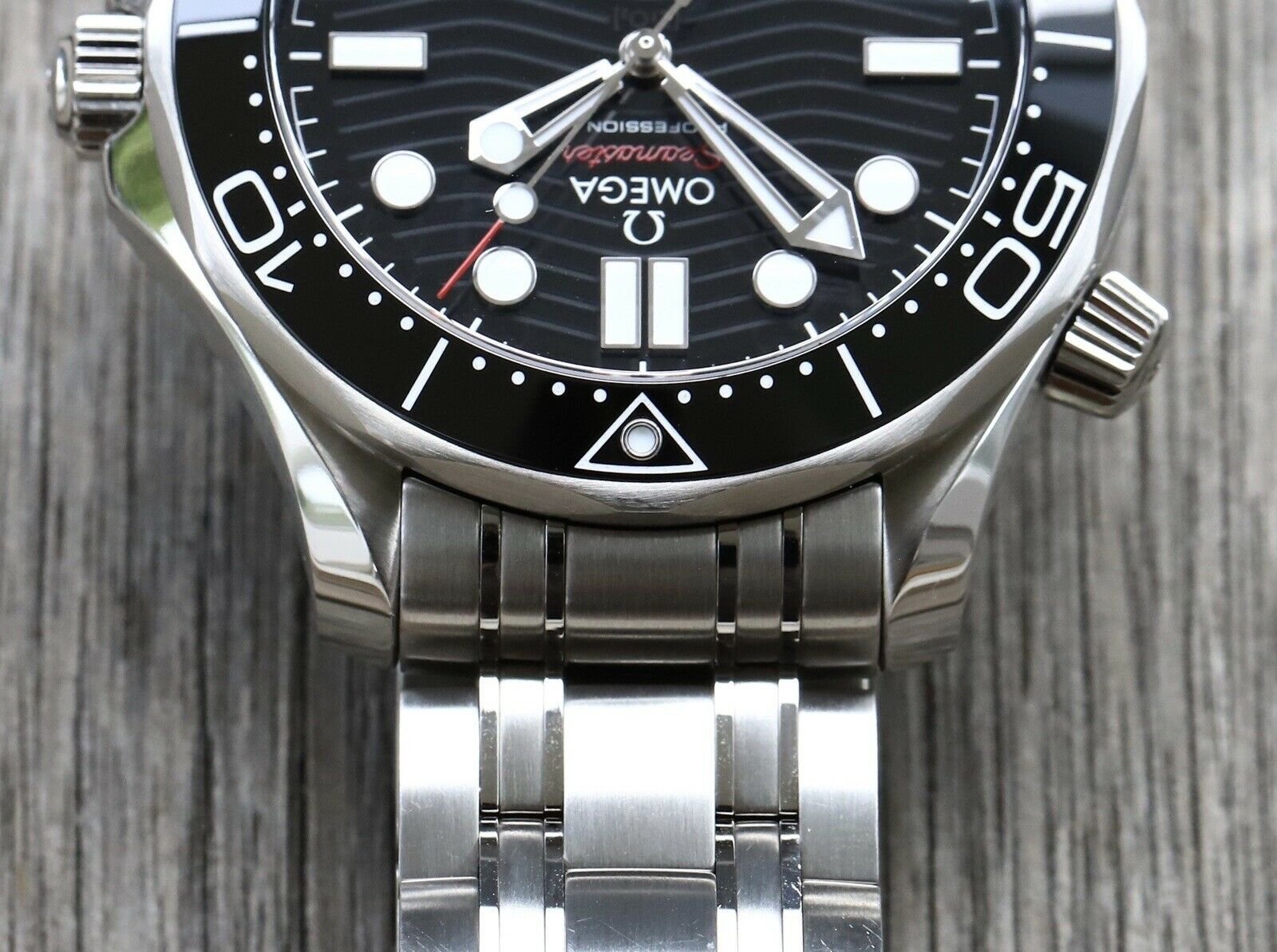 Omega Seamaster Diver 300M Co-Axial Black 42mm 210.30.42.20.01.001 - 2021