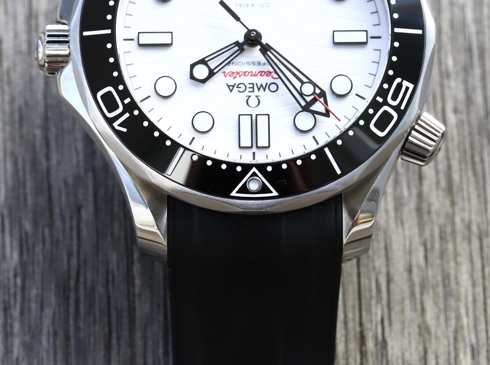 Omega Seamaster Diver 300M Co-Axial Great White 42mm 210.32.42.20.04.001 - 2020