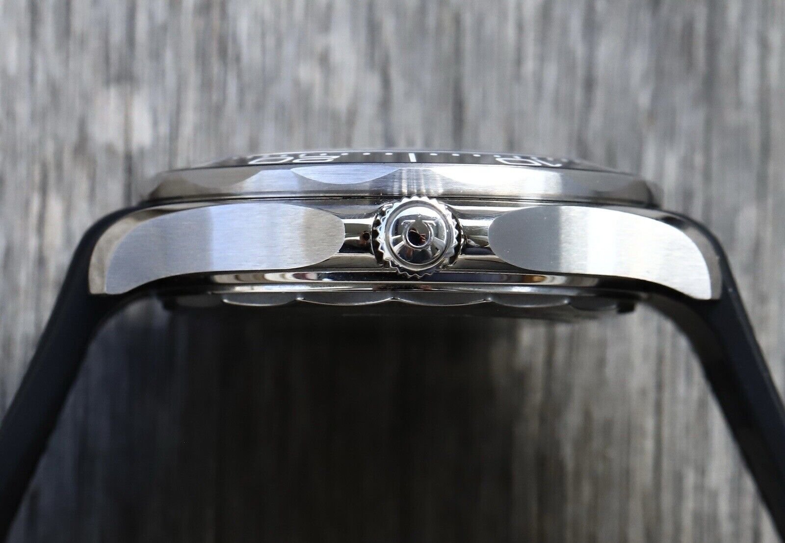 Omega Seamaster Diver 300M Co-Axial Great White 42mm 210.32.42.20.04.001 - 2020