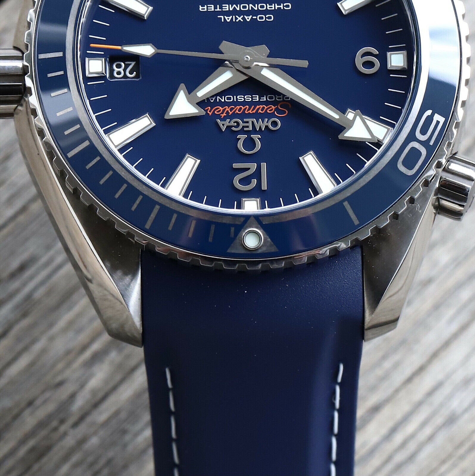 Omega Seamaster Planet Ocean 8500 600m 42mm Titanium 232.92.42.21.03.001