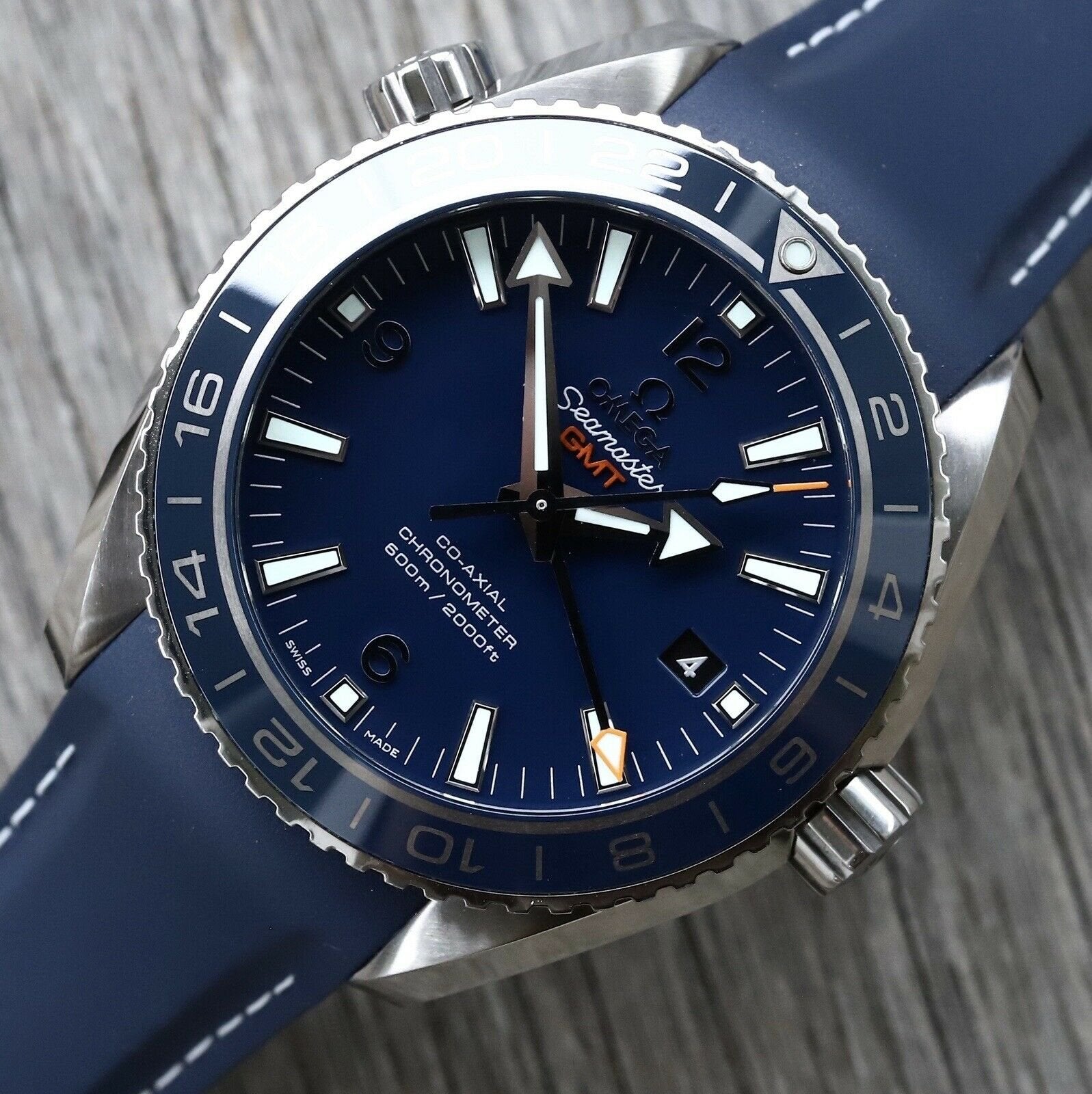 Omega planet ocean 600m titanium top