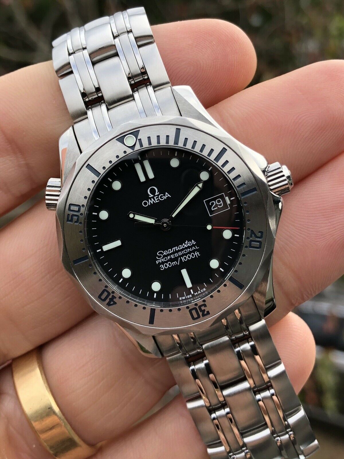 Omega_Seamaster_Pro_Diver_300M_2260.50_27No_wave_27_36mm_Quartz_-_2006_281_29.jpg