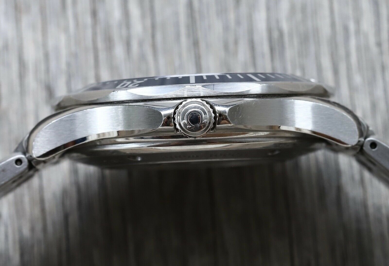 Omega Seamaster Professional 300M 2226.80 James Bond LE