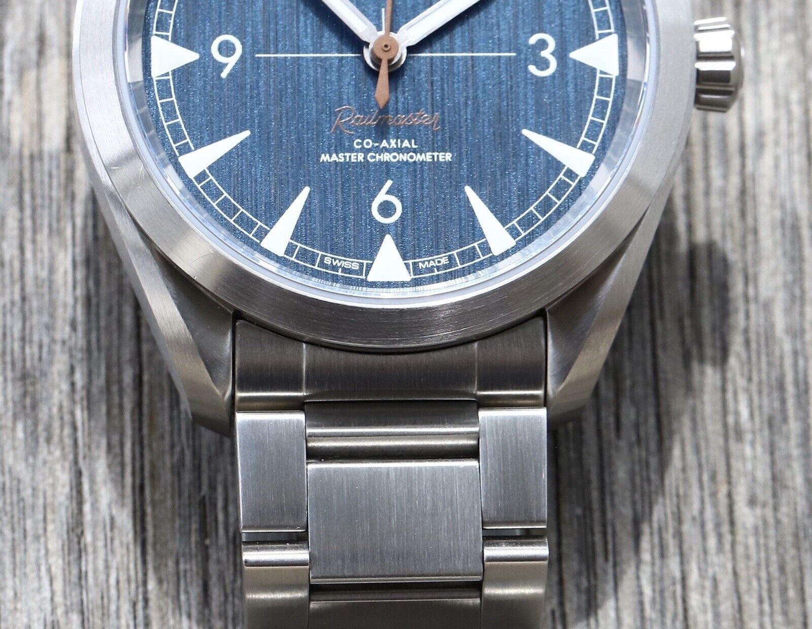 Omega Seamaster Railmaster Co-Axial Blue Dial 40mm 220.10.40.20.03.001 - 2022