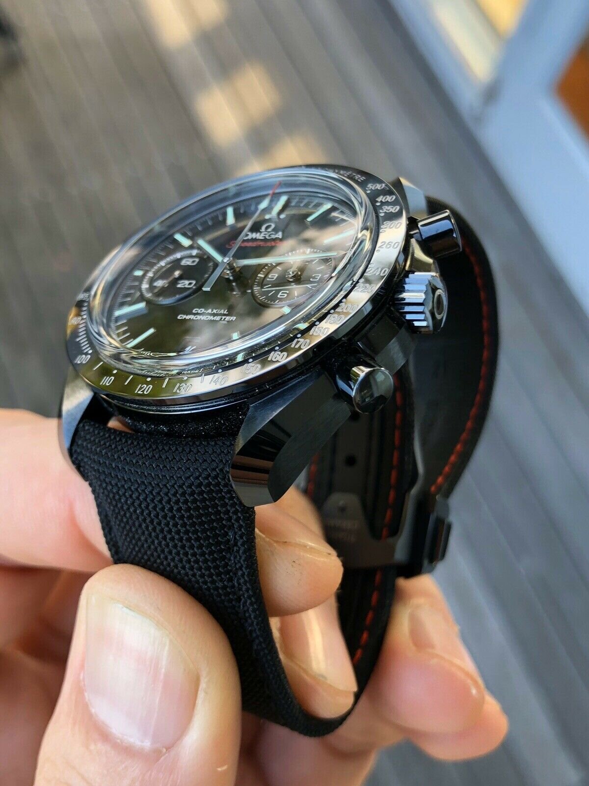 Omega Speedmaster 'Dark Side of the Moon' 311.92.44.51.01.007 - 2019
