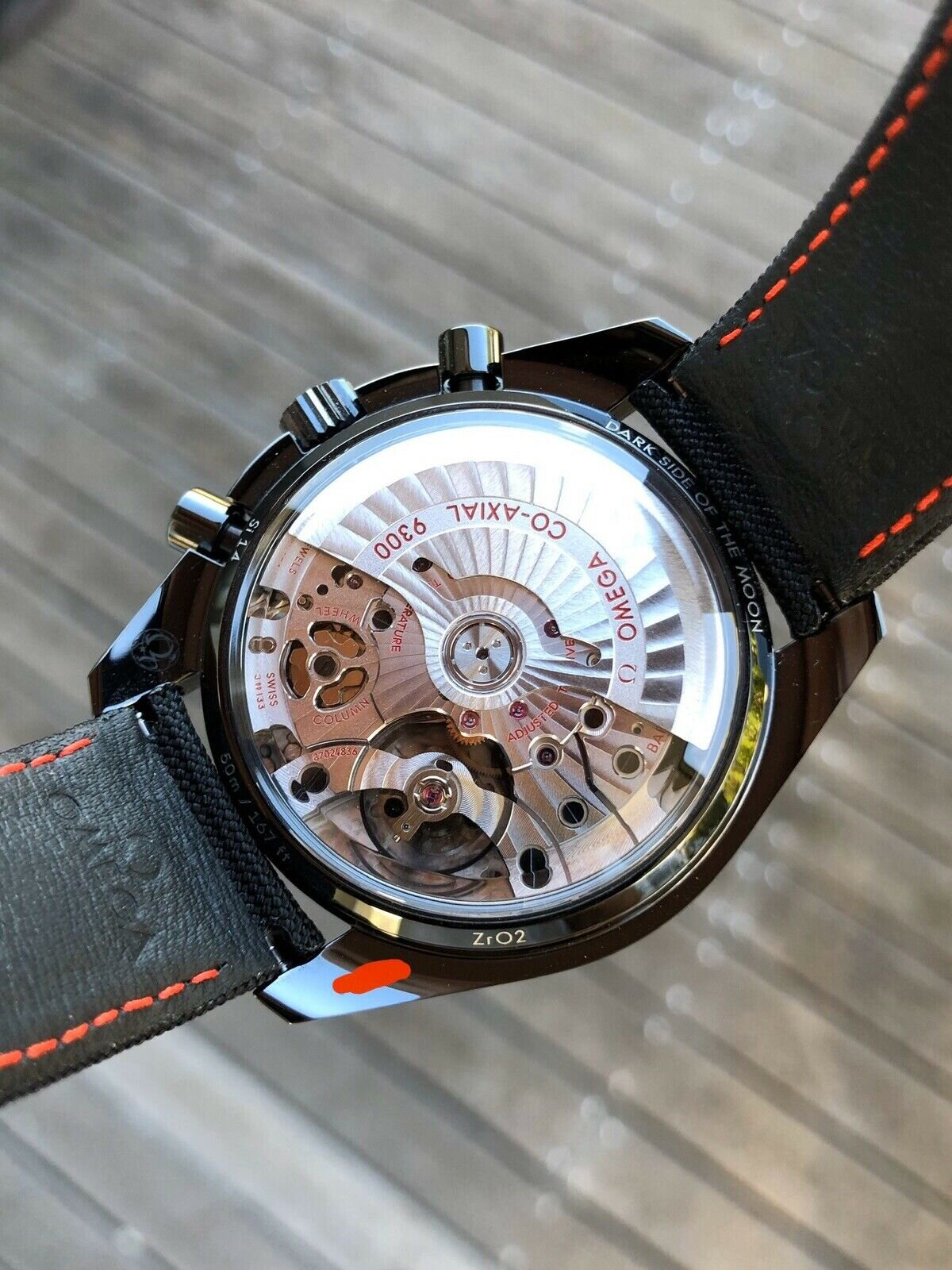 Omega Speedmaster 'Dark Side of the Moon' 311.92.44.51.01.007 - 2019