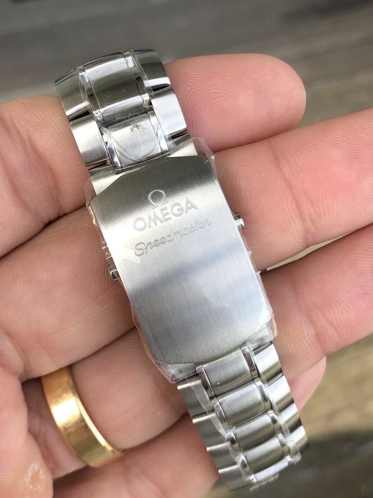 Omega Speedmaster Broad Arrow 1957 Co-Axial 321.10.42.50.01.001.