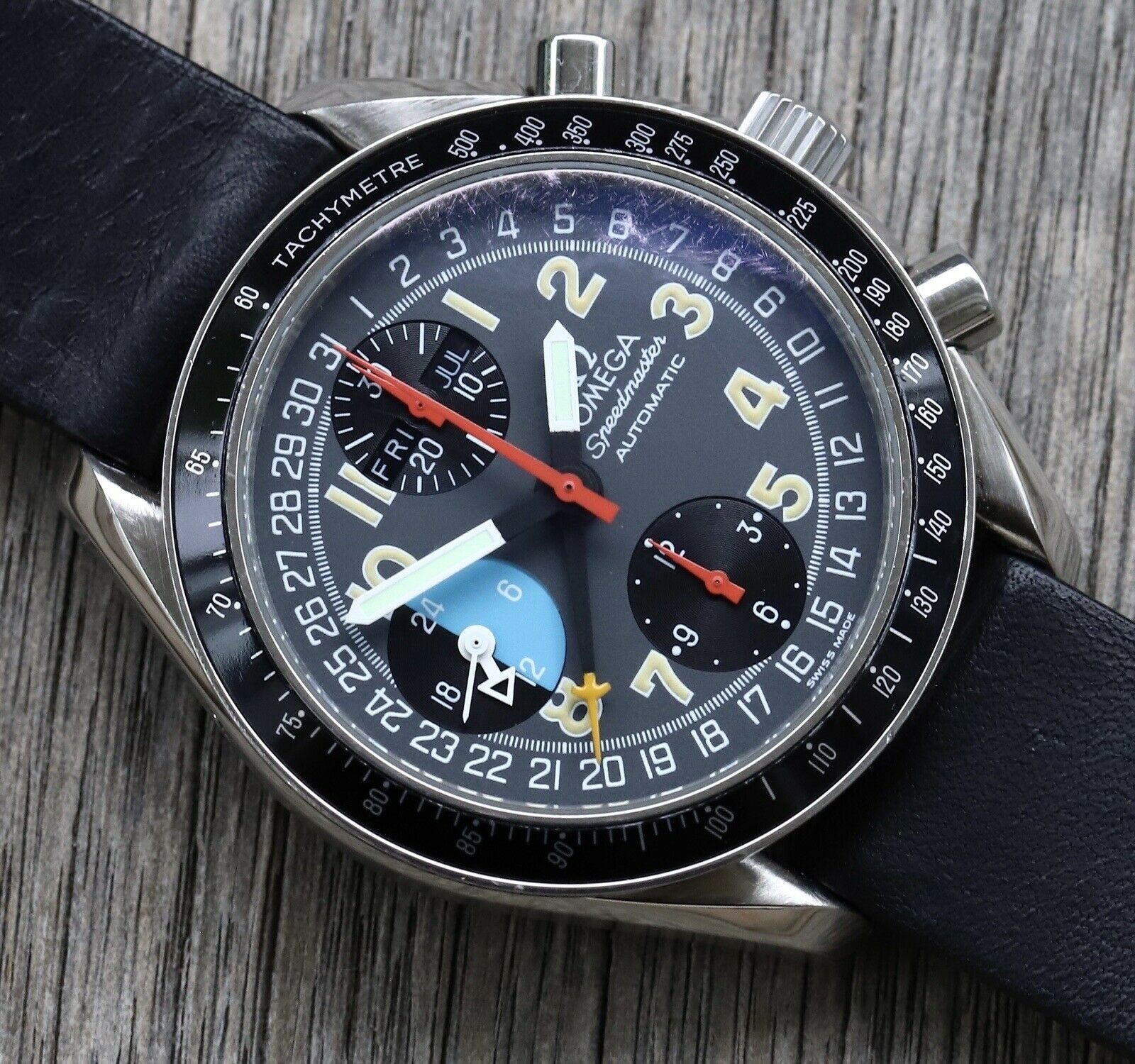 Omega_Speedmaster_Mark_40_3520.53_Watch_Vault_02.jpg