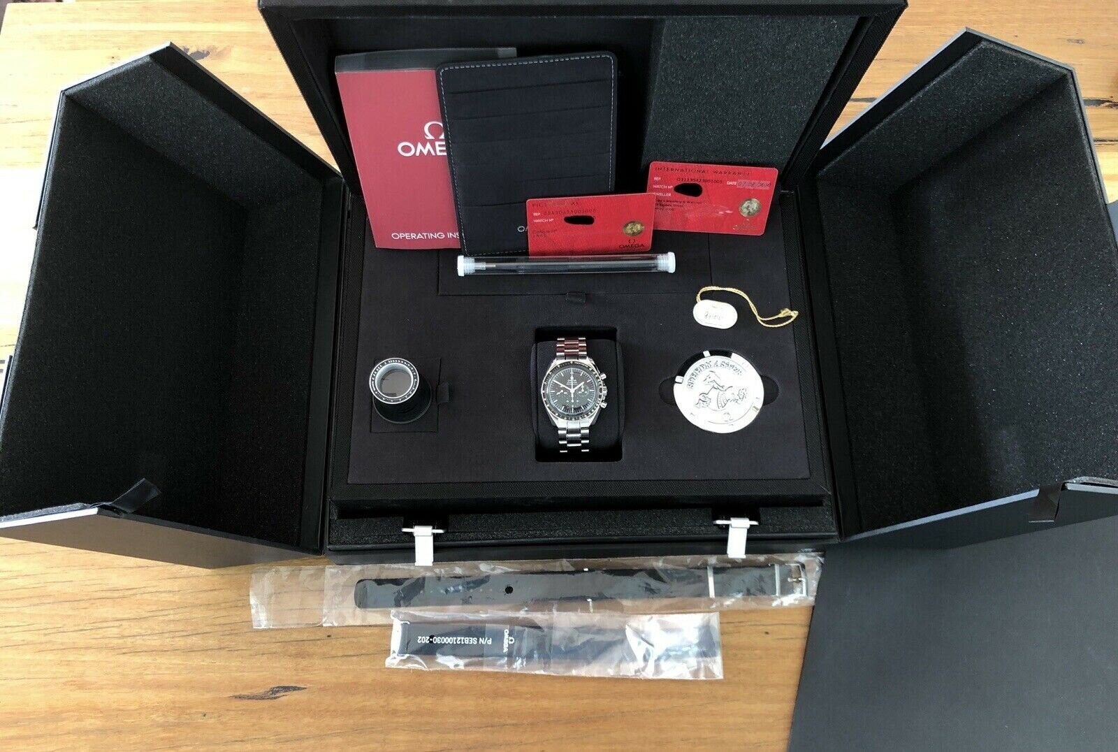 Omega Speedmaster Moonwatch 311.30.42.30.01.005 Big Box 2020