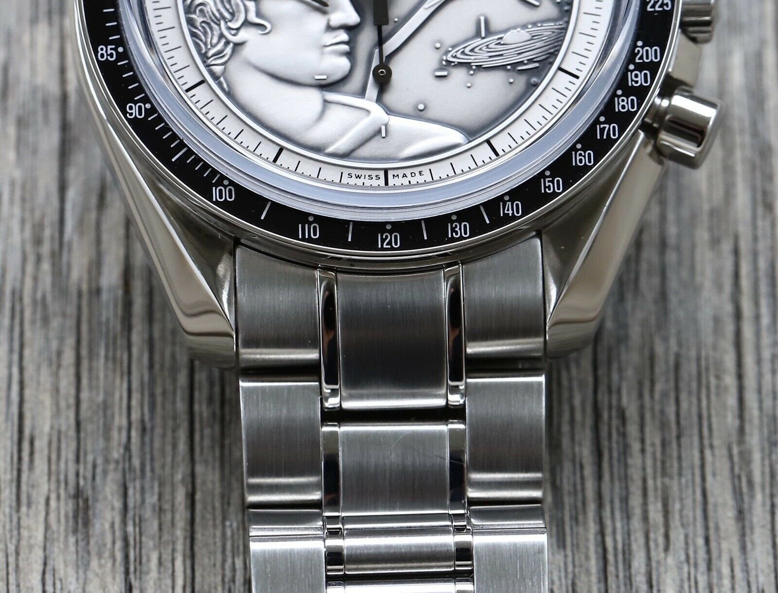 Omega speedmaster moonwatch apollo 17 online