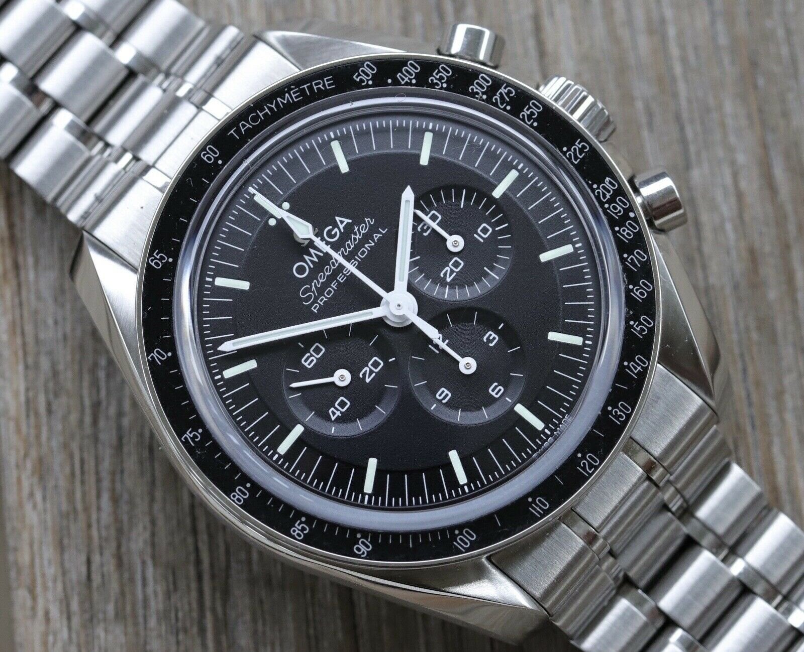 Omega_Speedmaster_Moonwatch_Sapphire_Sandwich_Co-Axial_310.30.42.50.01.002_Watch_Vault_02.jpg