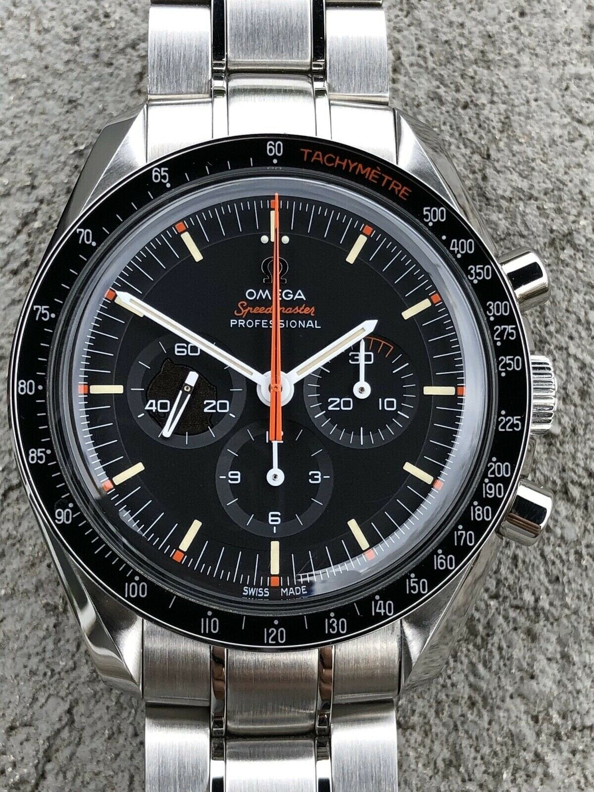 Omega Speedmaster Speedy Tuesday Ultraman 311.12.42.30.01.001 - 2018