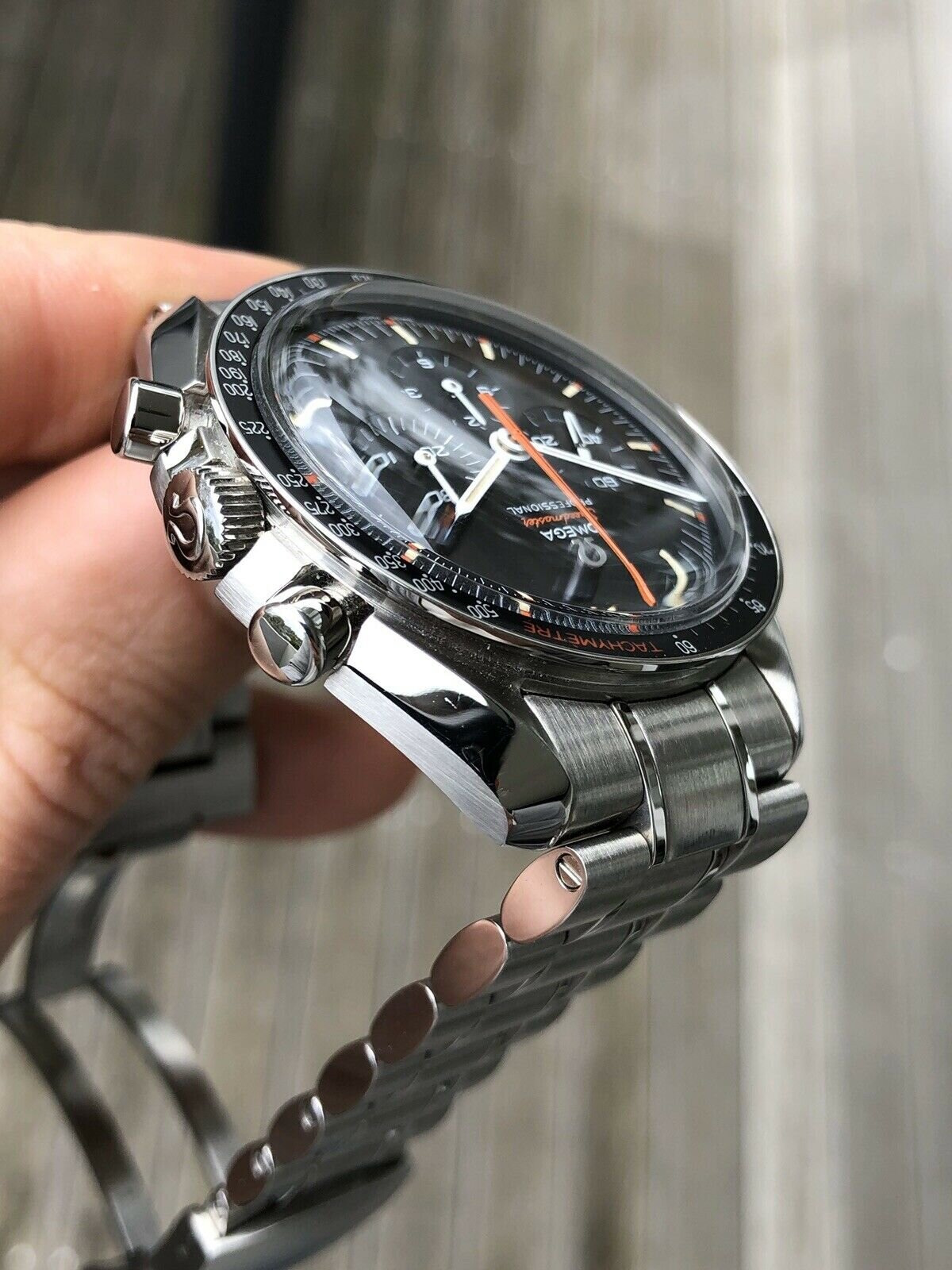 Omega Speedmaster Speedy Tuesday Ultraman 311.12.42.30.01.001 - 2018
