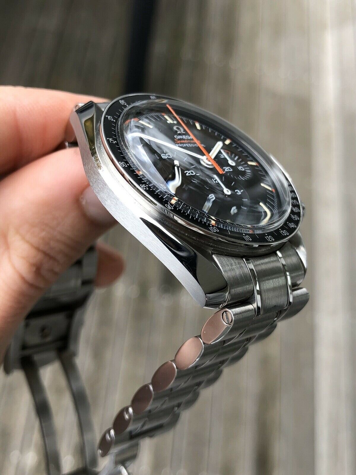 Omega Speedmaster Speedy Tuesday Ultraman 311.12.42.30.01.001 - 2018