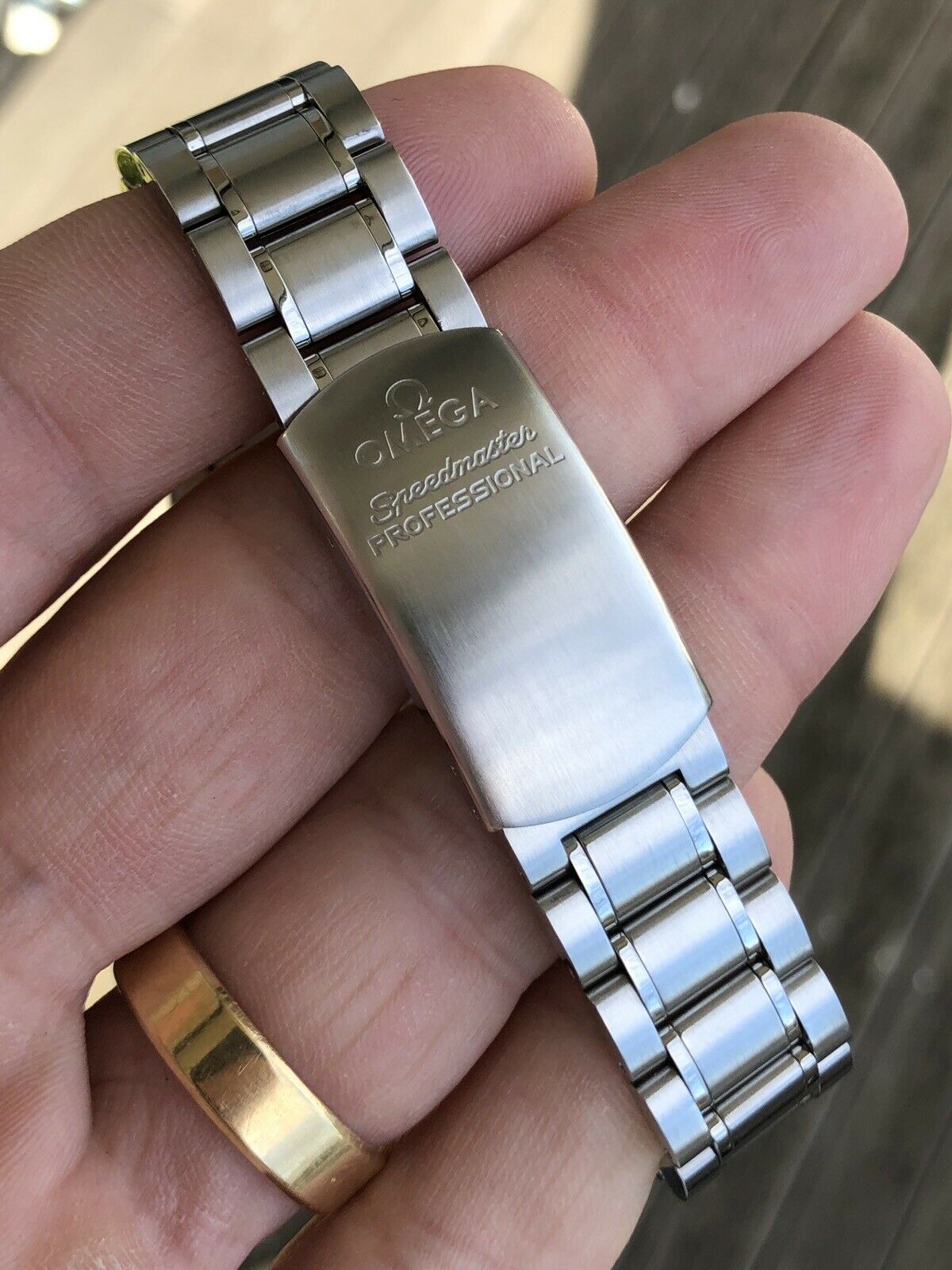 Omega speedmaster store professional broad arrow