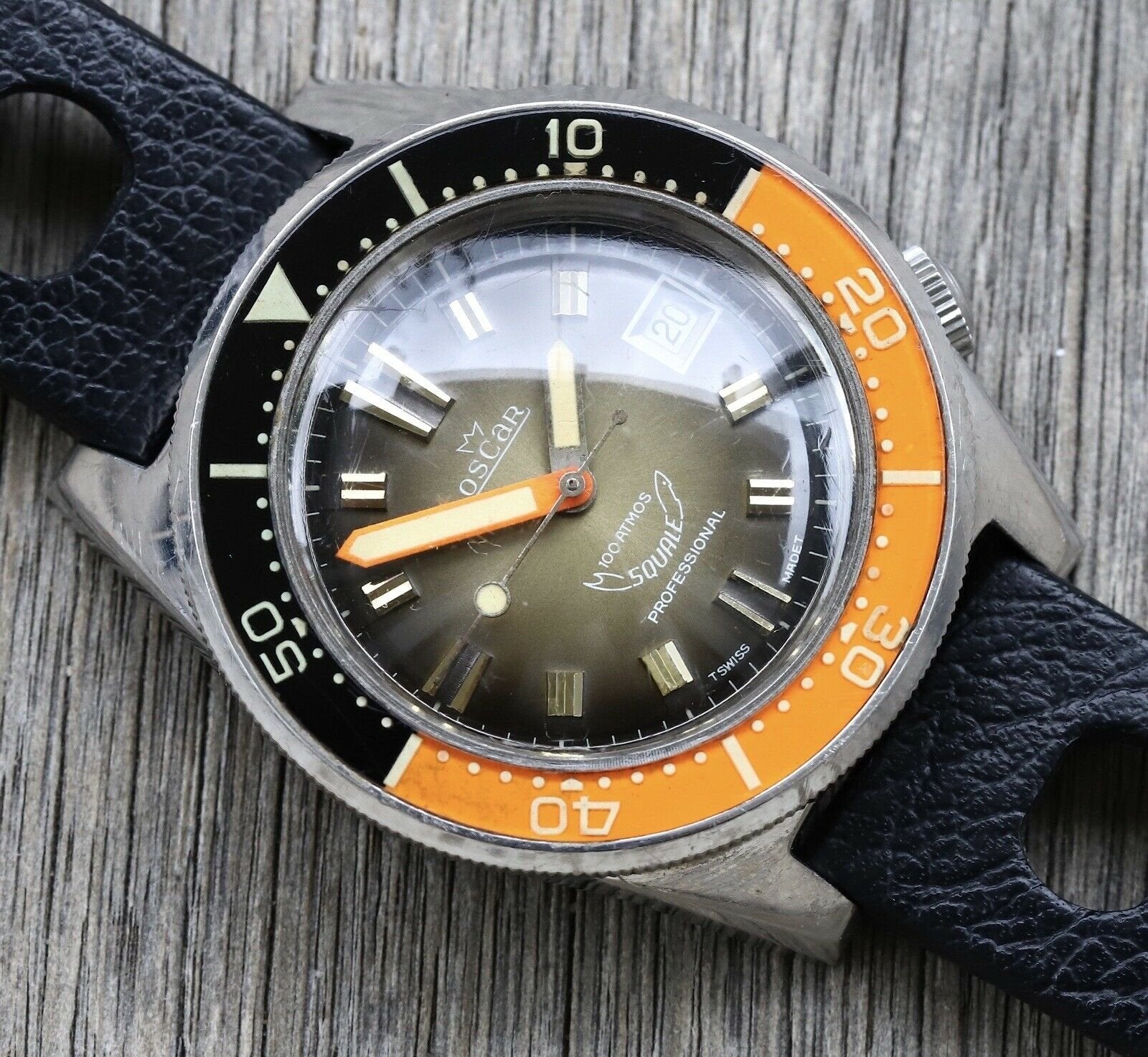 Oscar_Squale_Master_Diver_100_Atmos_Watch_Vault_02.jpg