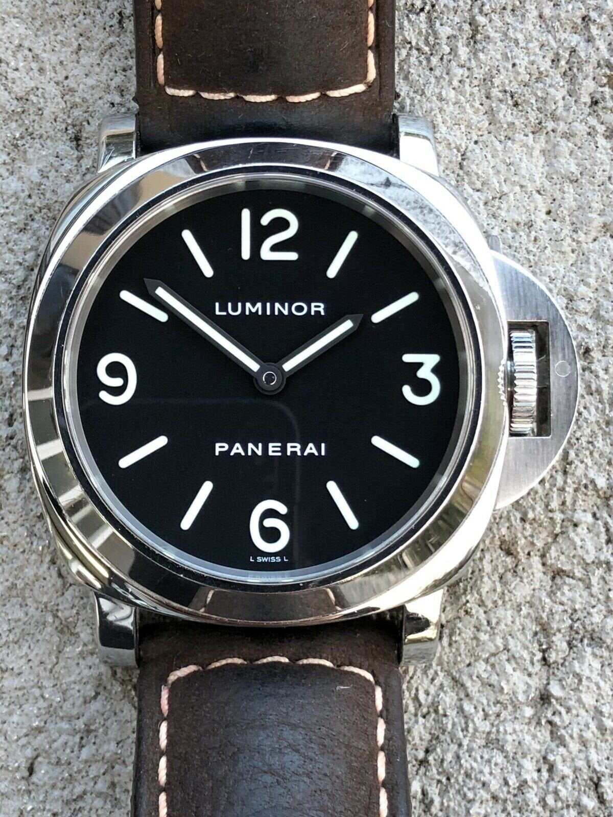 Panerai_Luminor_Base_Logo_G-Serial_PAM00112_-_2004_Watch_Vault_01.jpg