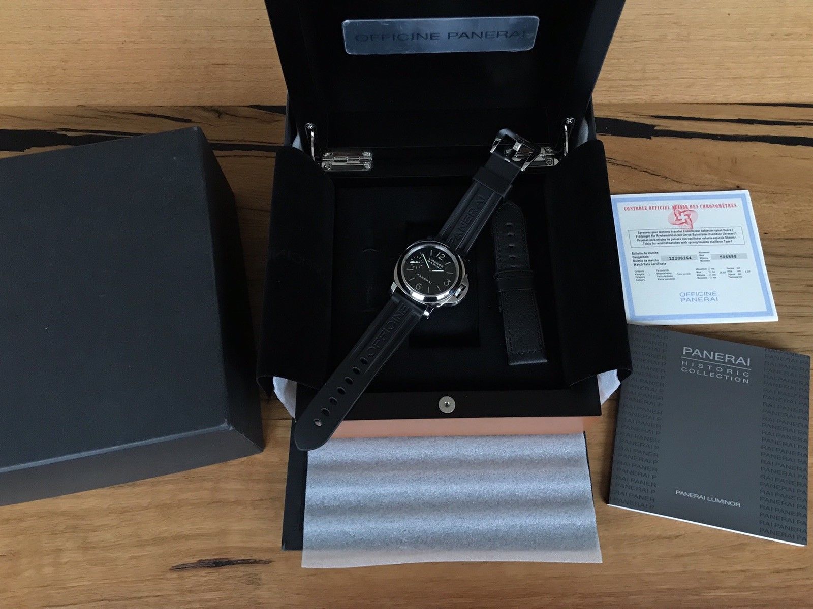 Panerai Luminor PAM00111 PAM111 - J Serial - 2007