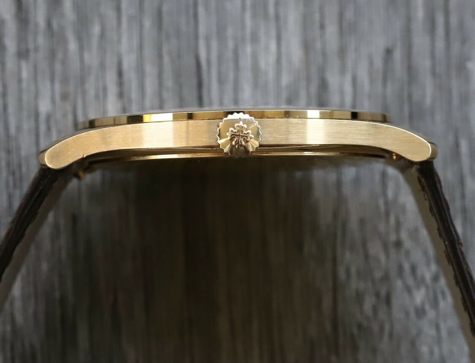 Patek Philippe Calatrava 37mm Yellow Gold 5196J - 2014