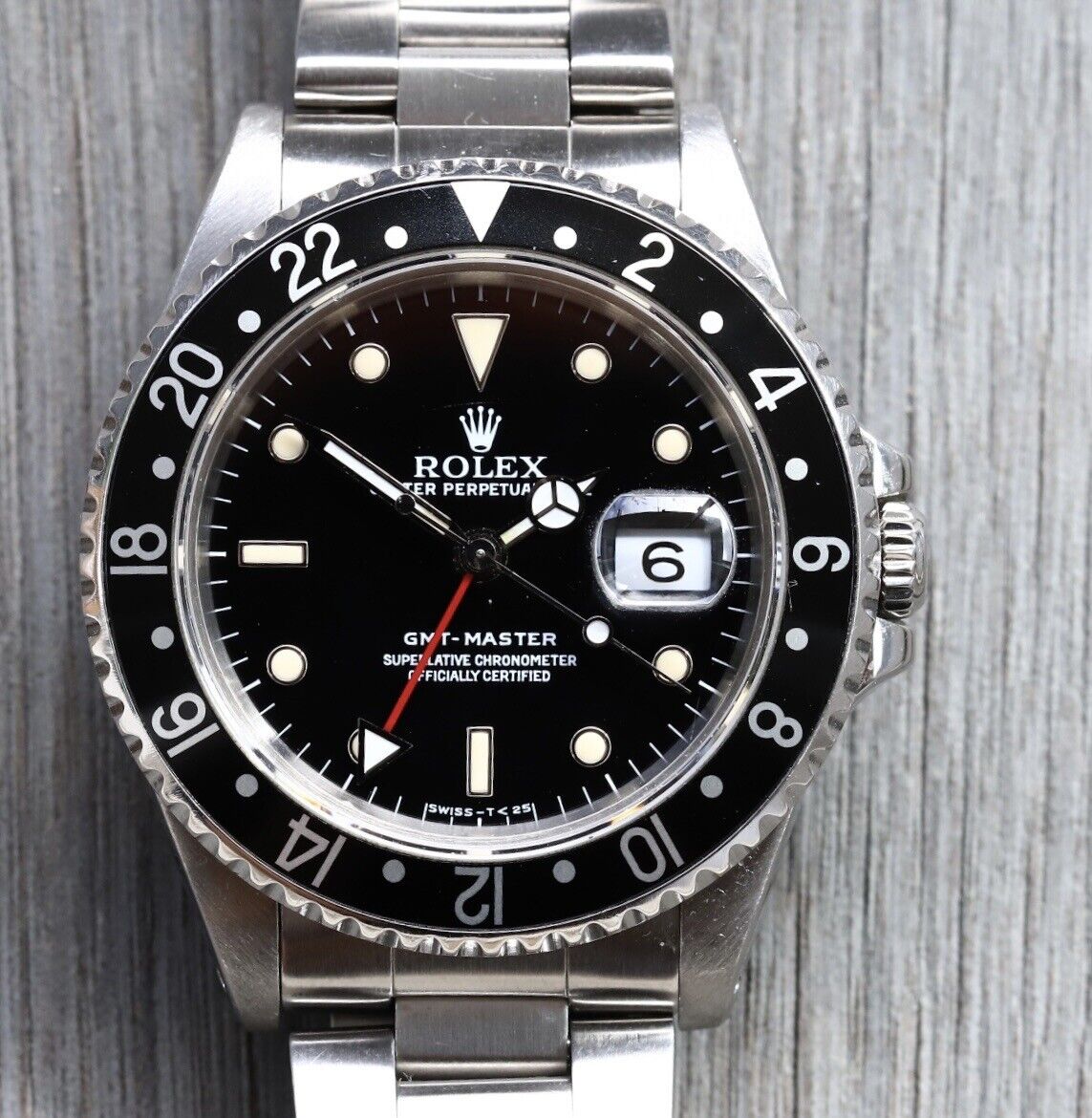 RolexGMTMaster16700LNBlackNSerial-1991WatchVault01.jpg