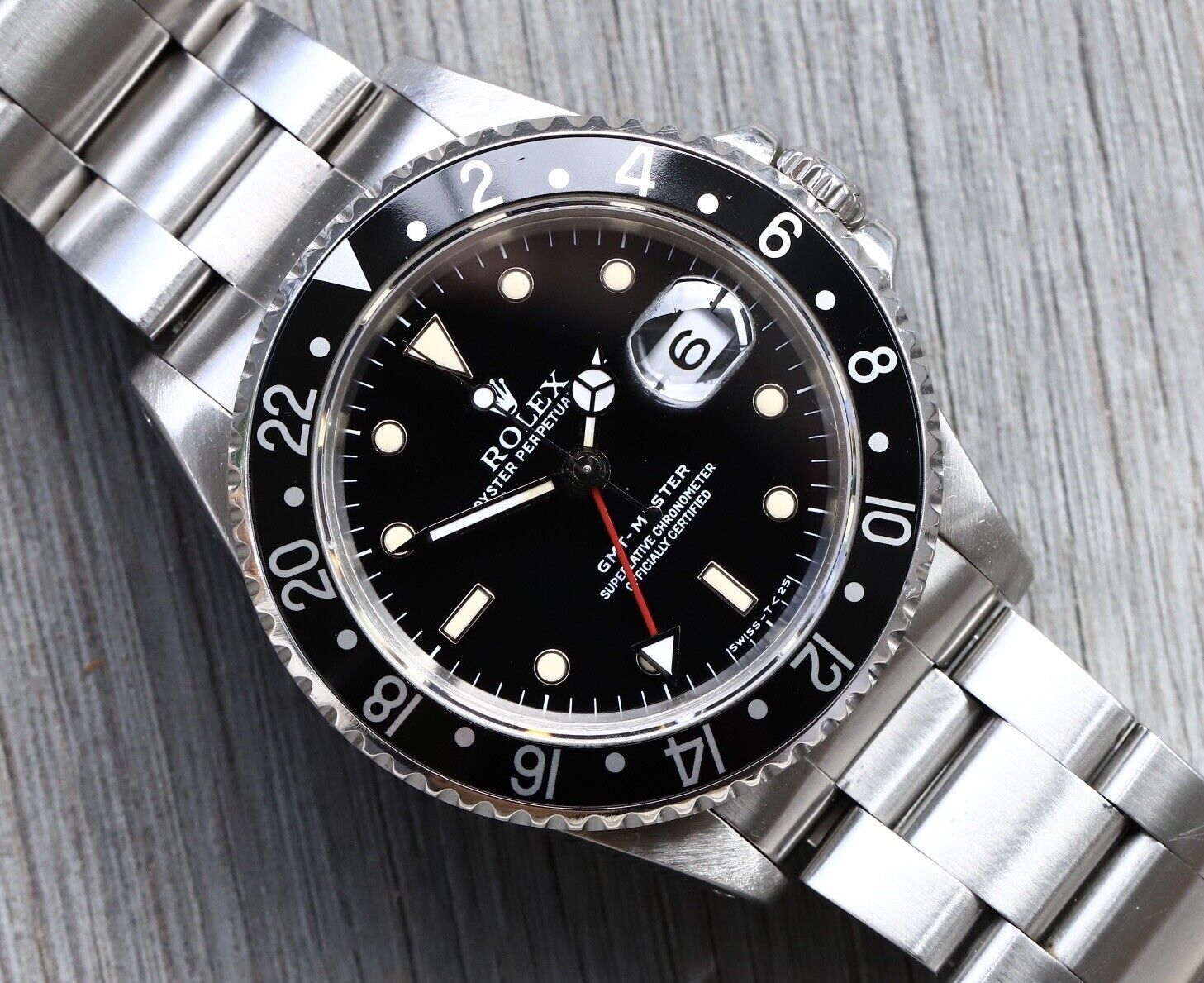 RolexGMTMaster16700LNBlackNSerial-1991WatchVault02.jpg