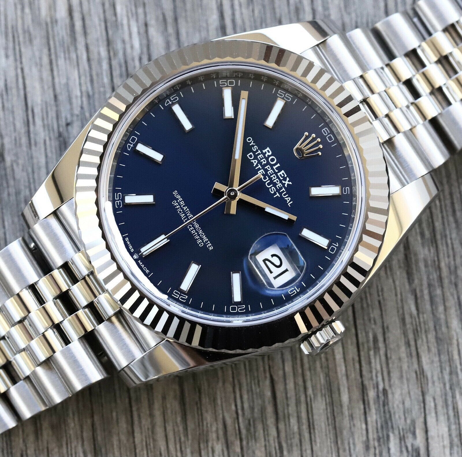 Rolex_Datejust_41_DJ41_Blue_Jubilee_126334_E2_80_93_2021_Watch_Vault_02.jpg