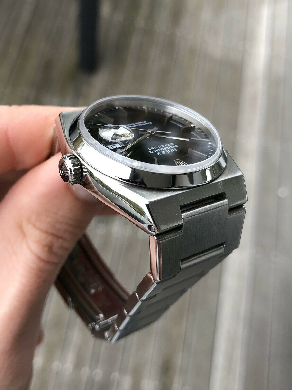 Oysterquartz 17000 2025