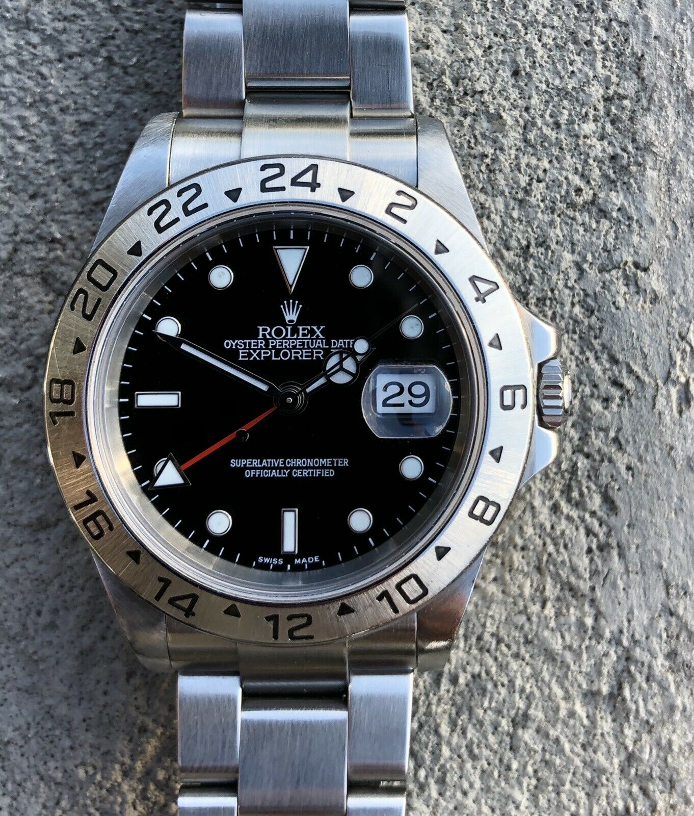 Rolex_Explorer_II_16570_-_2004_F_serial_281_29.jpg