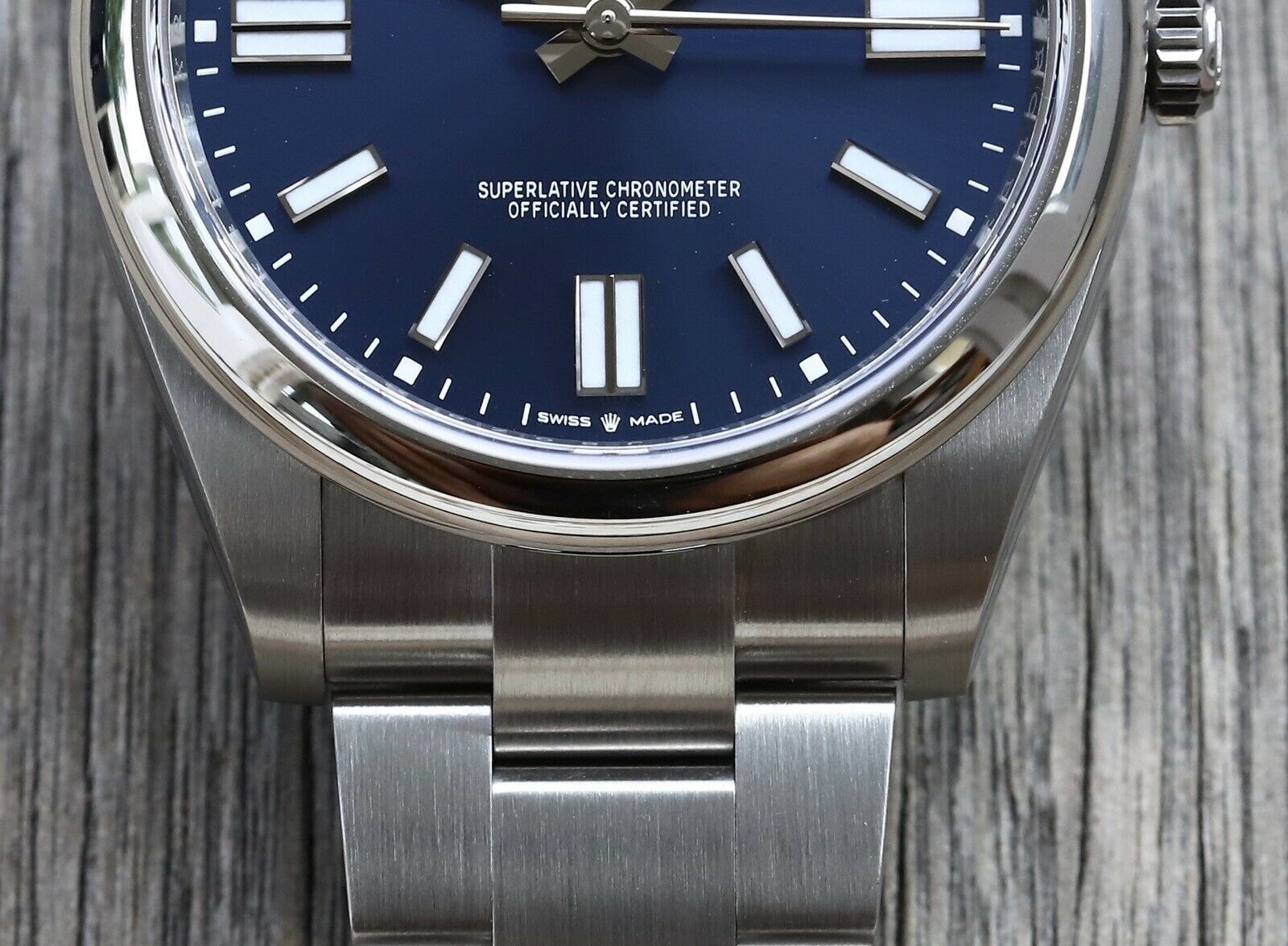 Rolex Oyster Perpetual 41 OP41 Bright Blue Dial 124300 – 2021