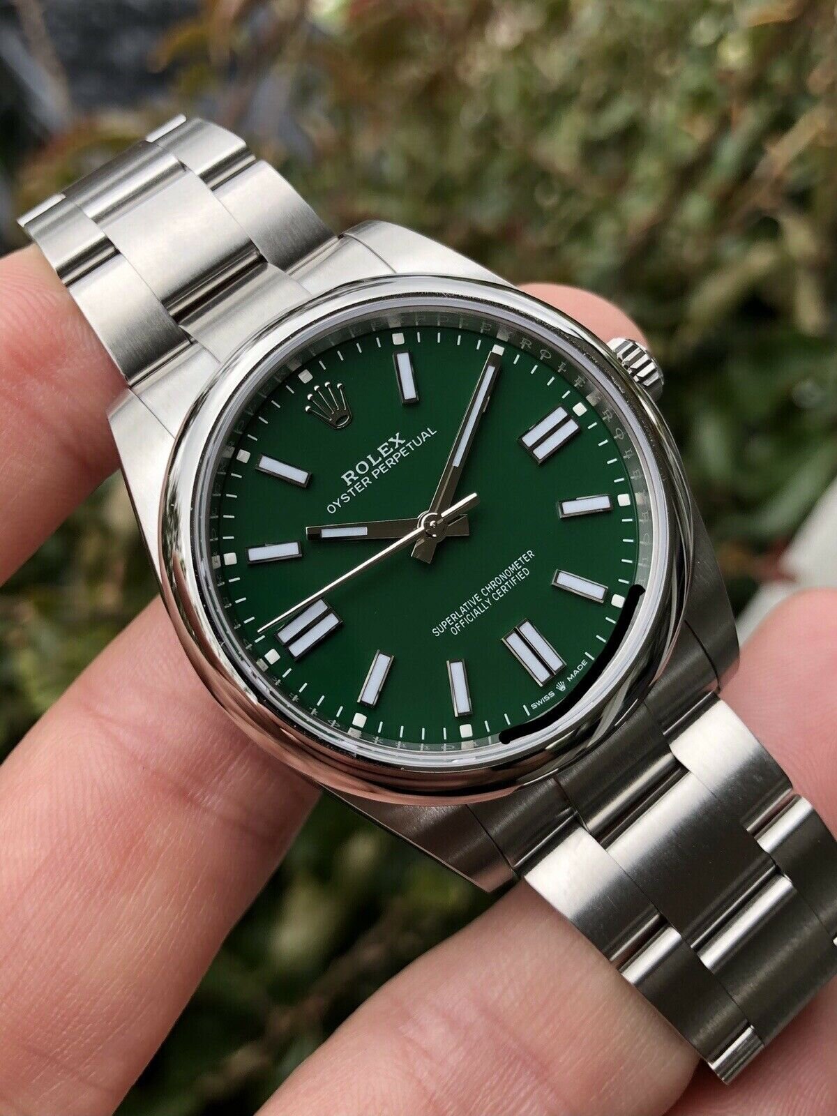 Rolex Oyster Perpetual 41 OP41 Green Dial 124300 – Brand New