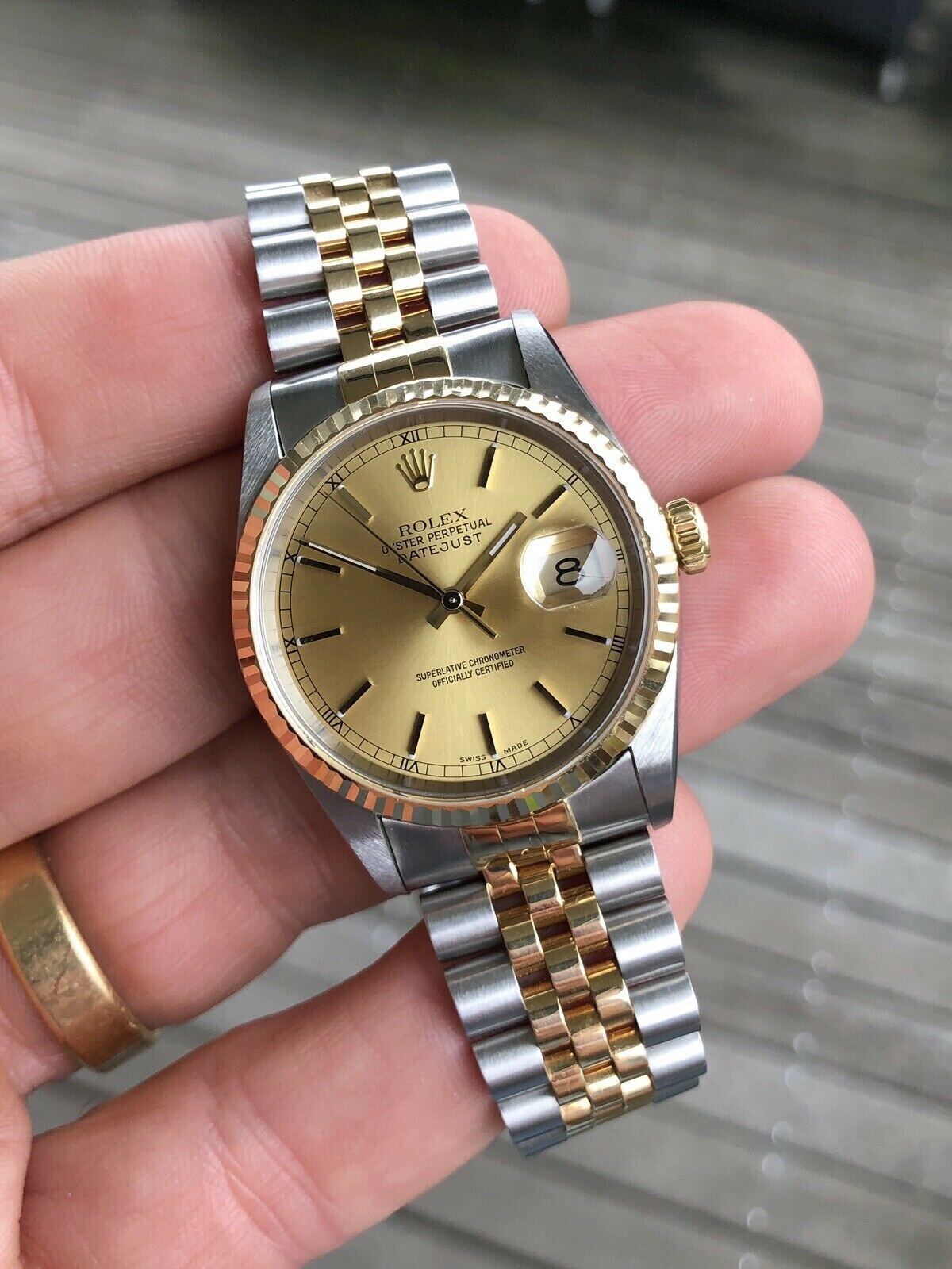 Rolex oyster deals perpetual 2001