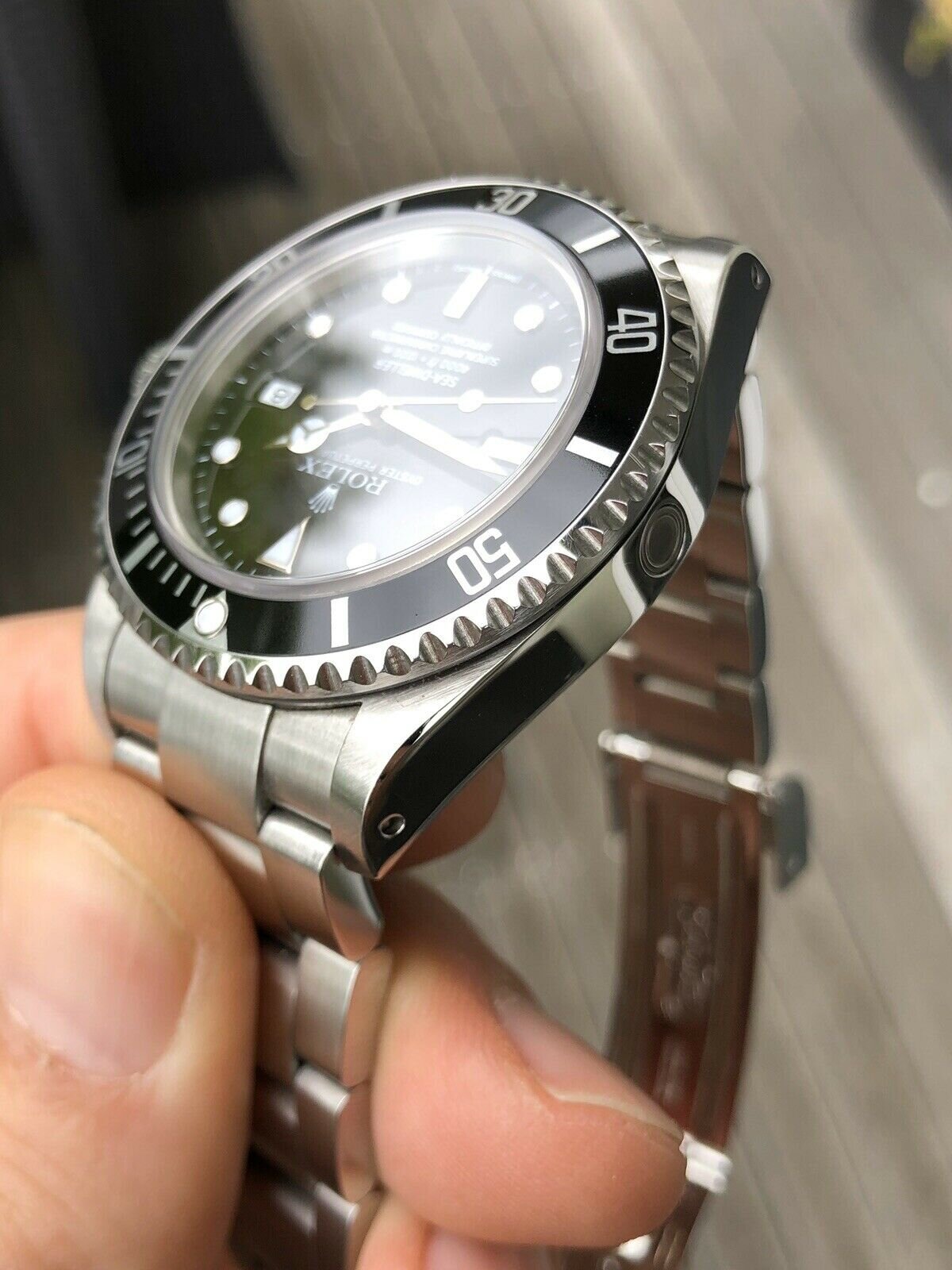 Rolex Sea Dweller 16600 2000 w box and papers Watch Vault