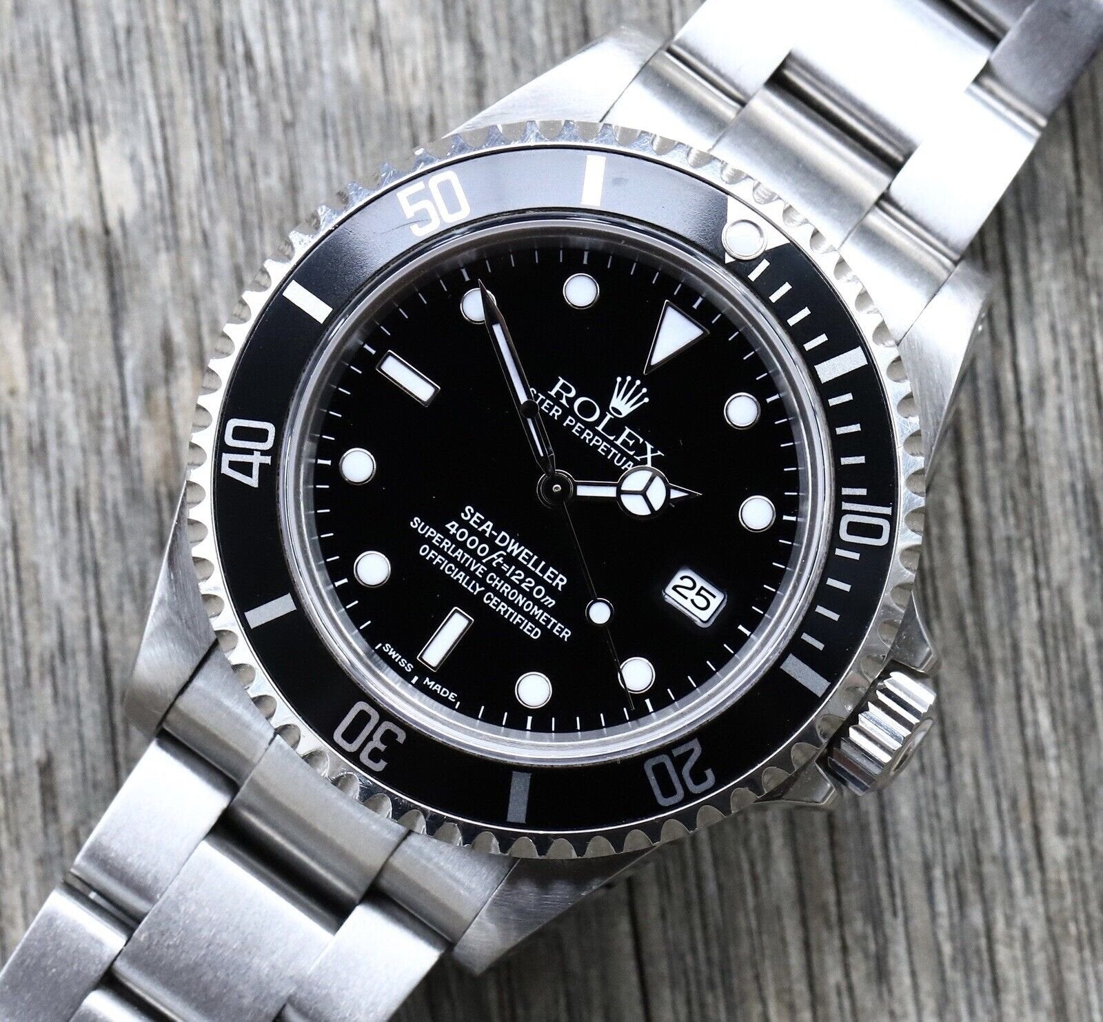 Rolex Sea-Dweller 16600 - 2002
