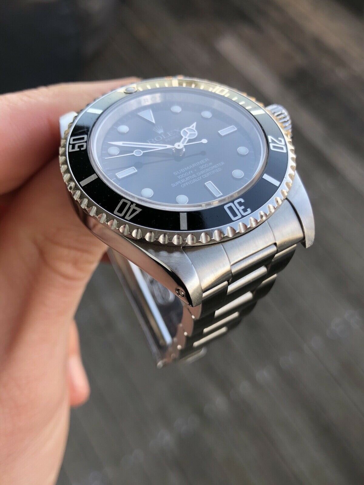Rolex Submariner 14060M Z serial with Box and Papers 2008
