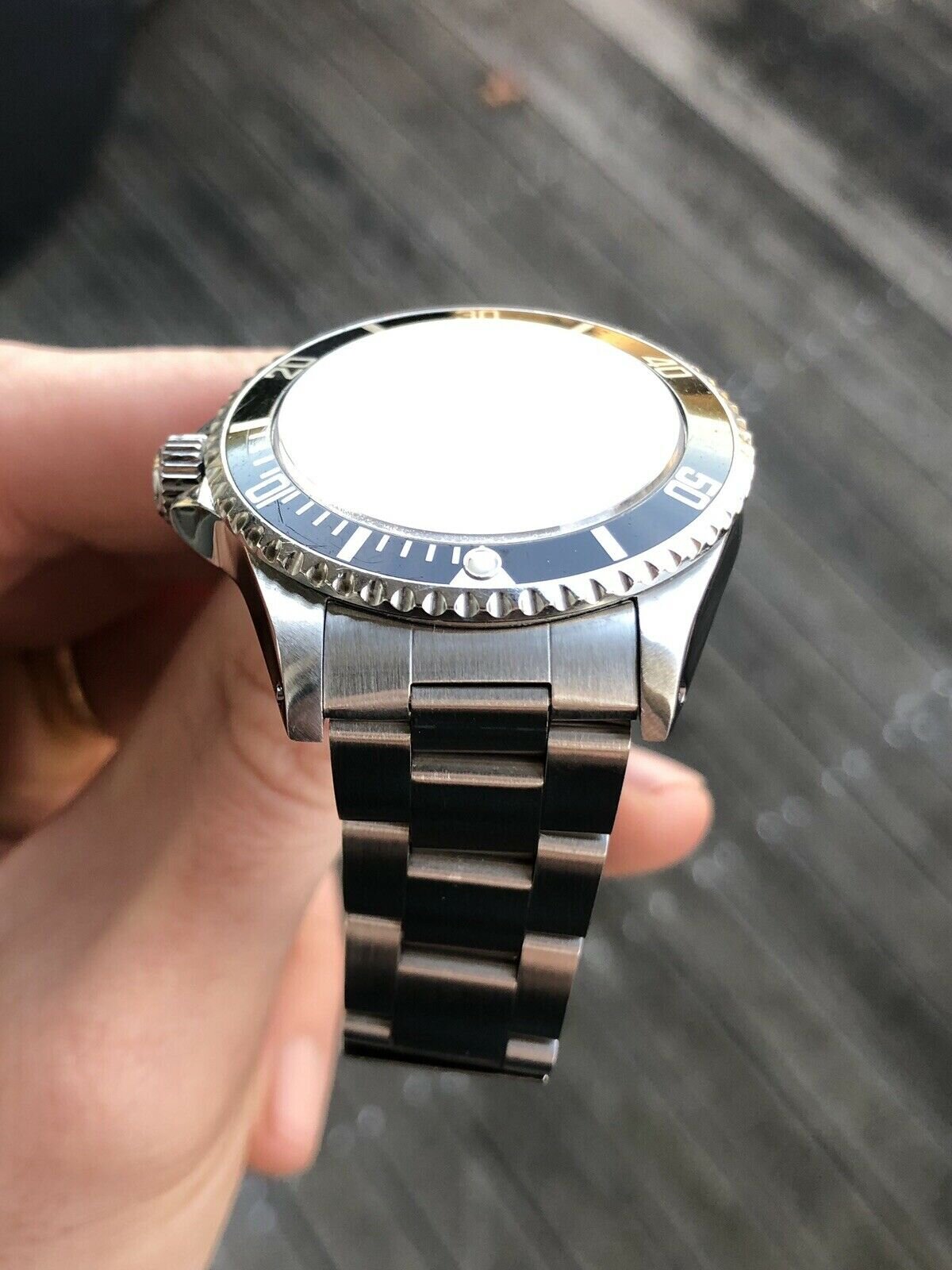Rolex Submariner 14060M Z serial with Box and Papers - 2008